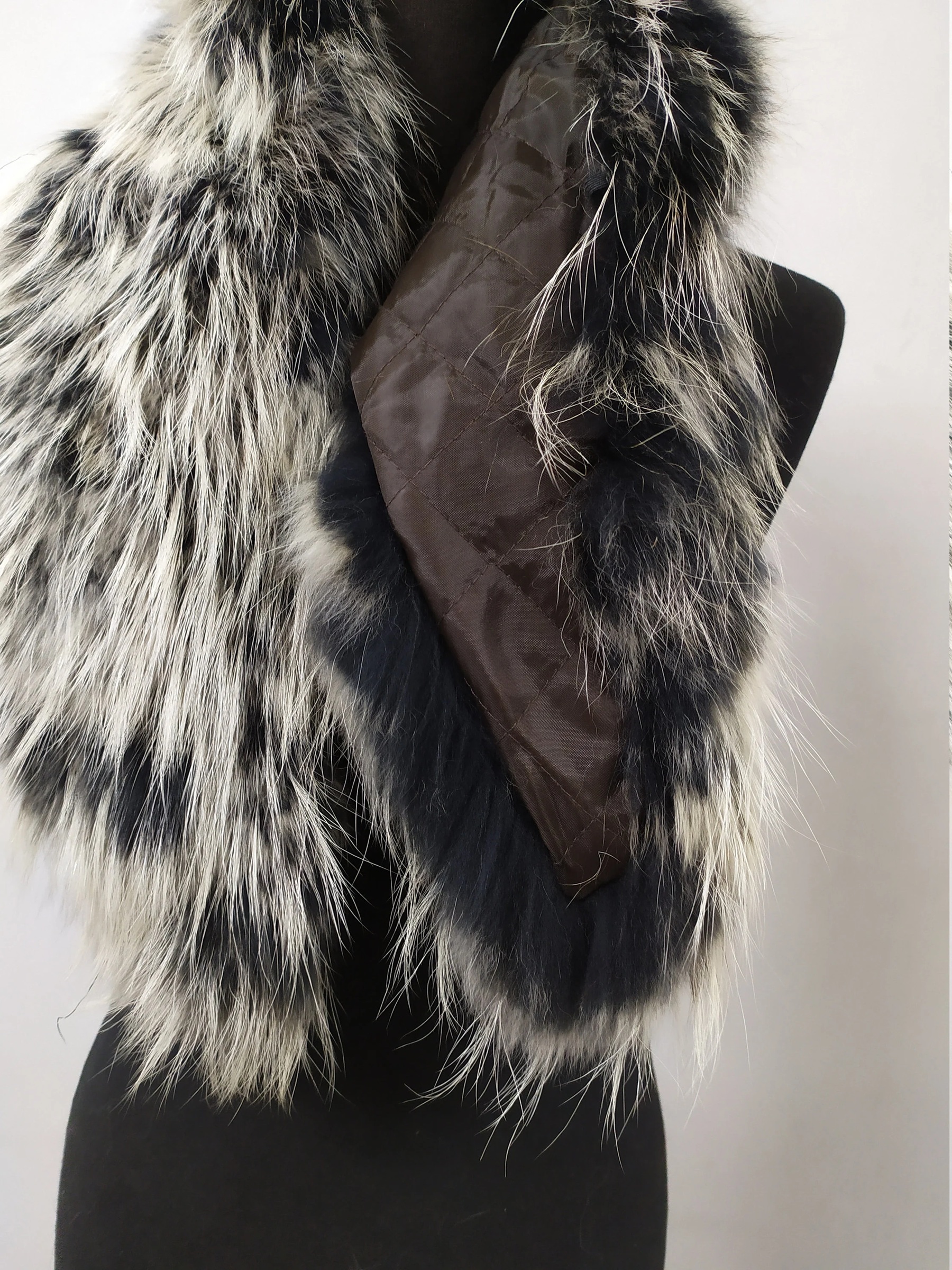 Finn Raccoon Fur Collar, Real Fur Scarf, Winter Coat Accessory - Image 3