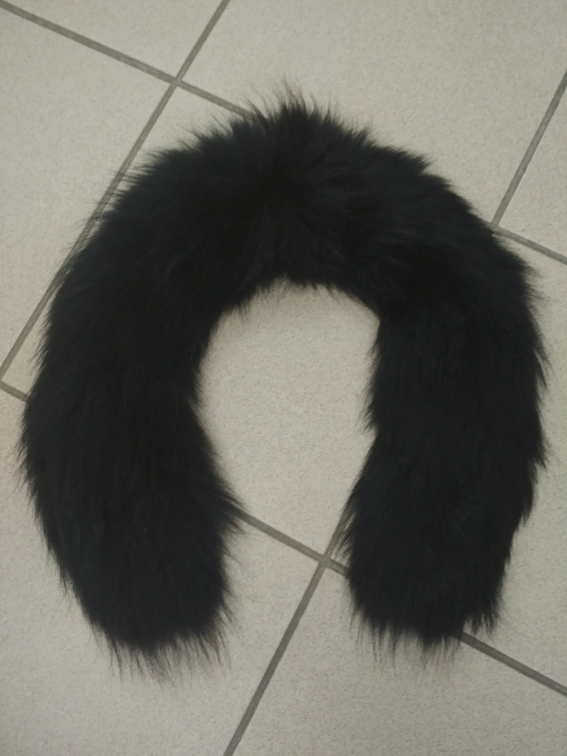 Black Finn Raccoon Fur Hood Trim: Sew-On Fur Scarf (73cm) - Image 2