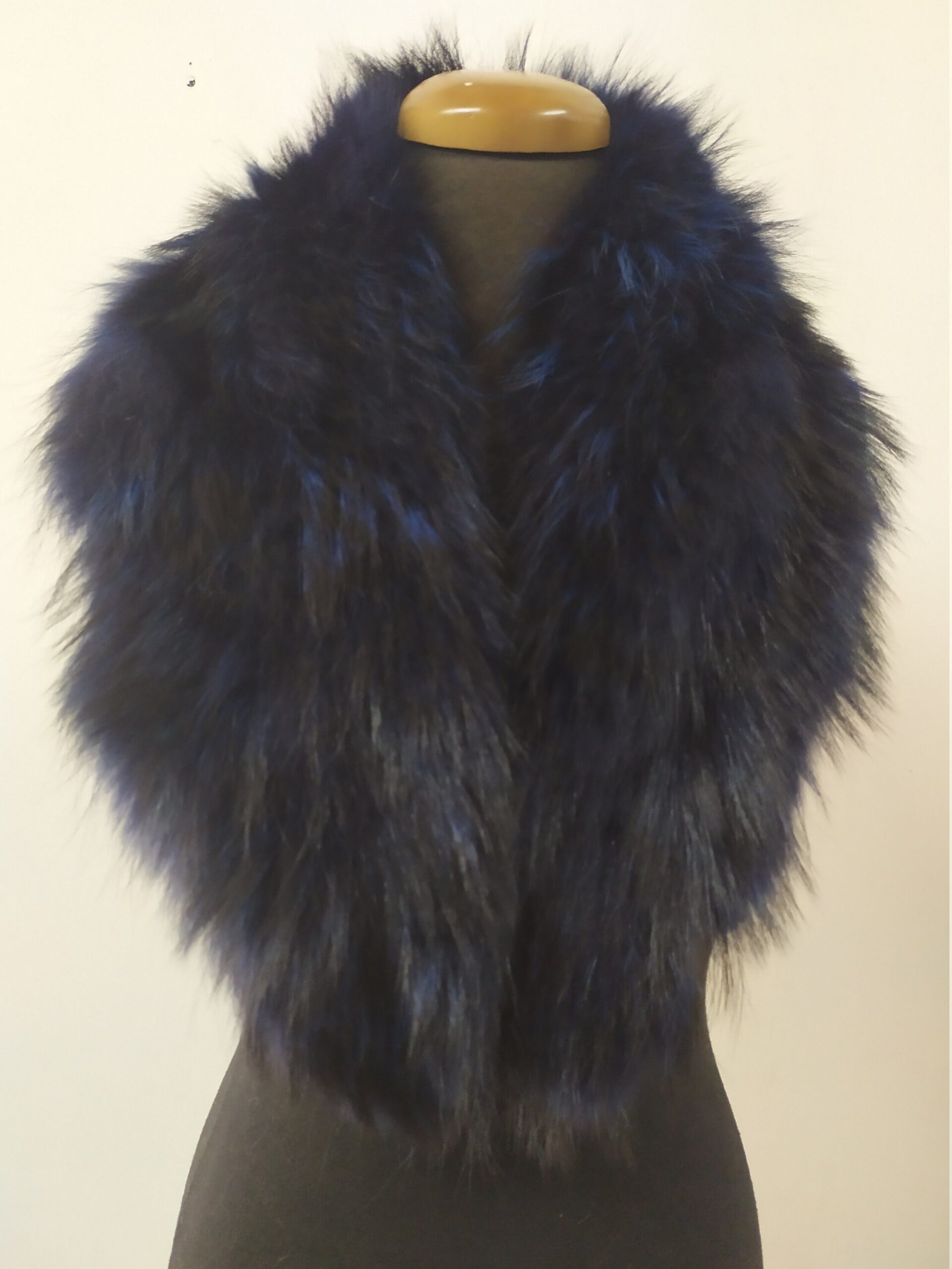 Finn Raccoon high quality fur collar Dark blue color, coat winter accessories - Image 3