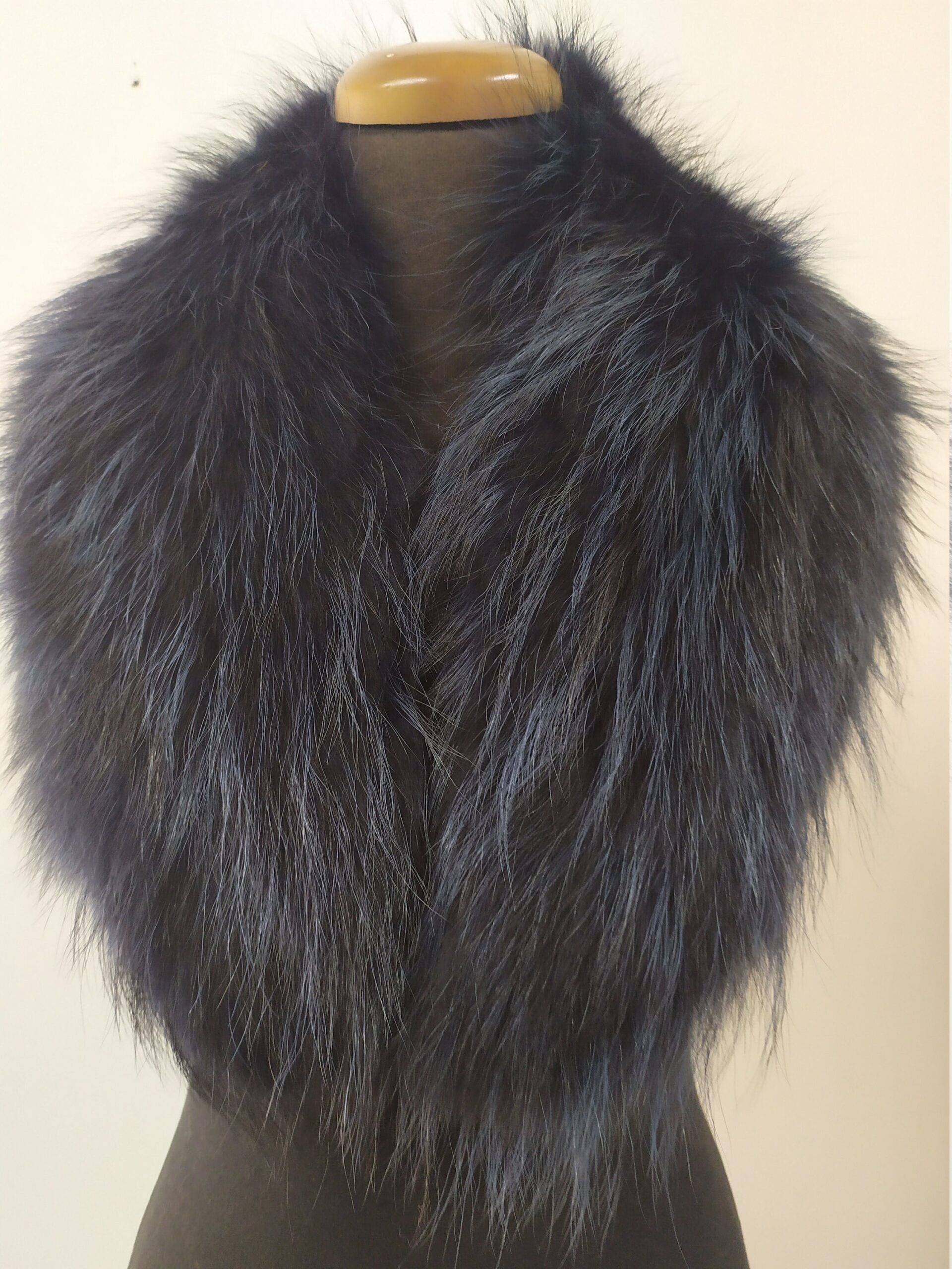 Finn Raccoon high quality fur collar Dark blue color, coat winter accessories