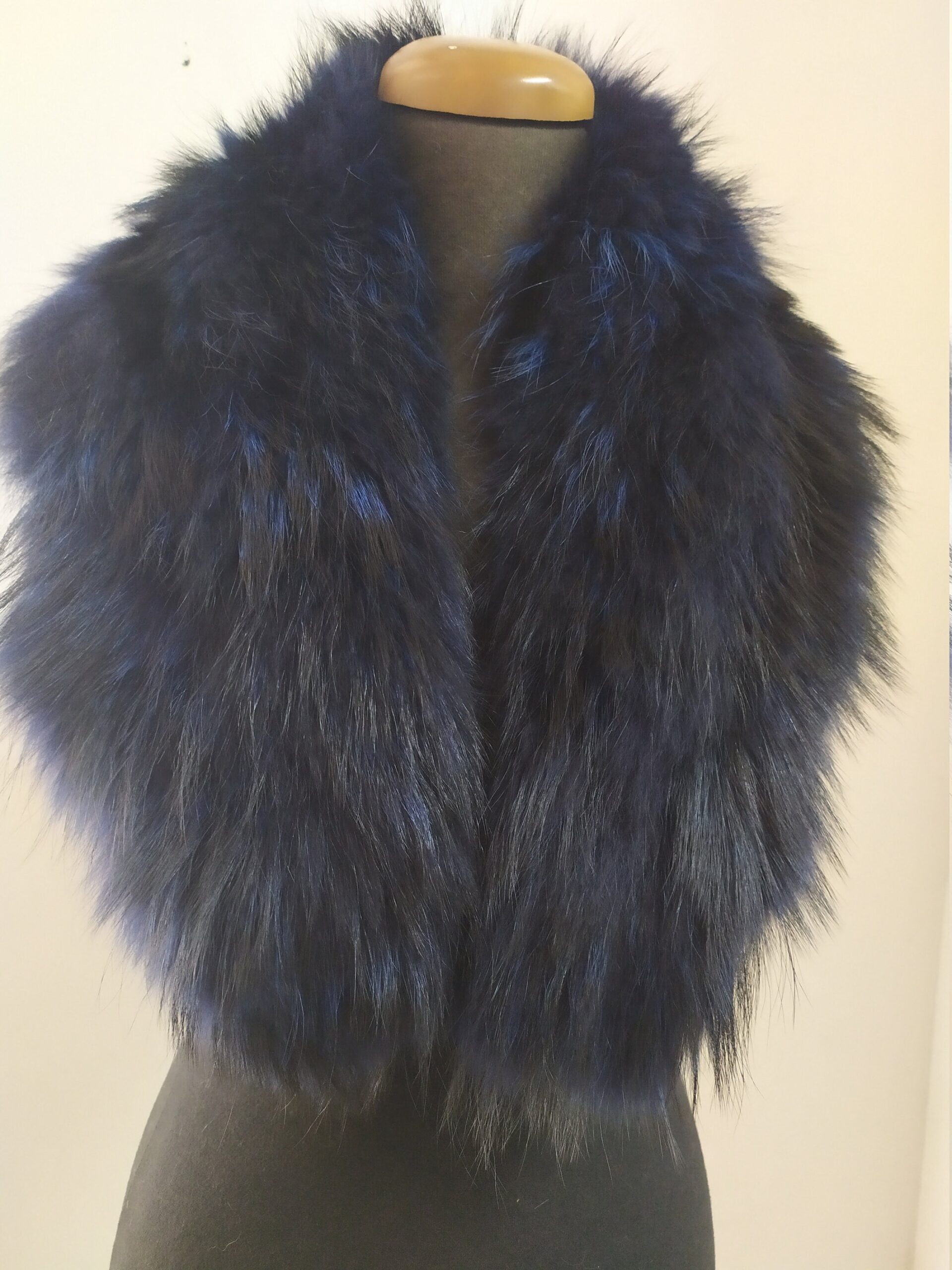 Finn Raccoon high quality fur collar Dark blue color, coat winter accessories - Image 4