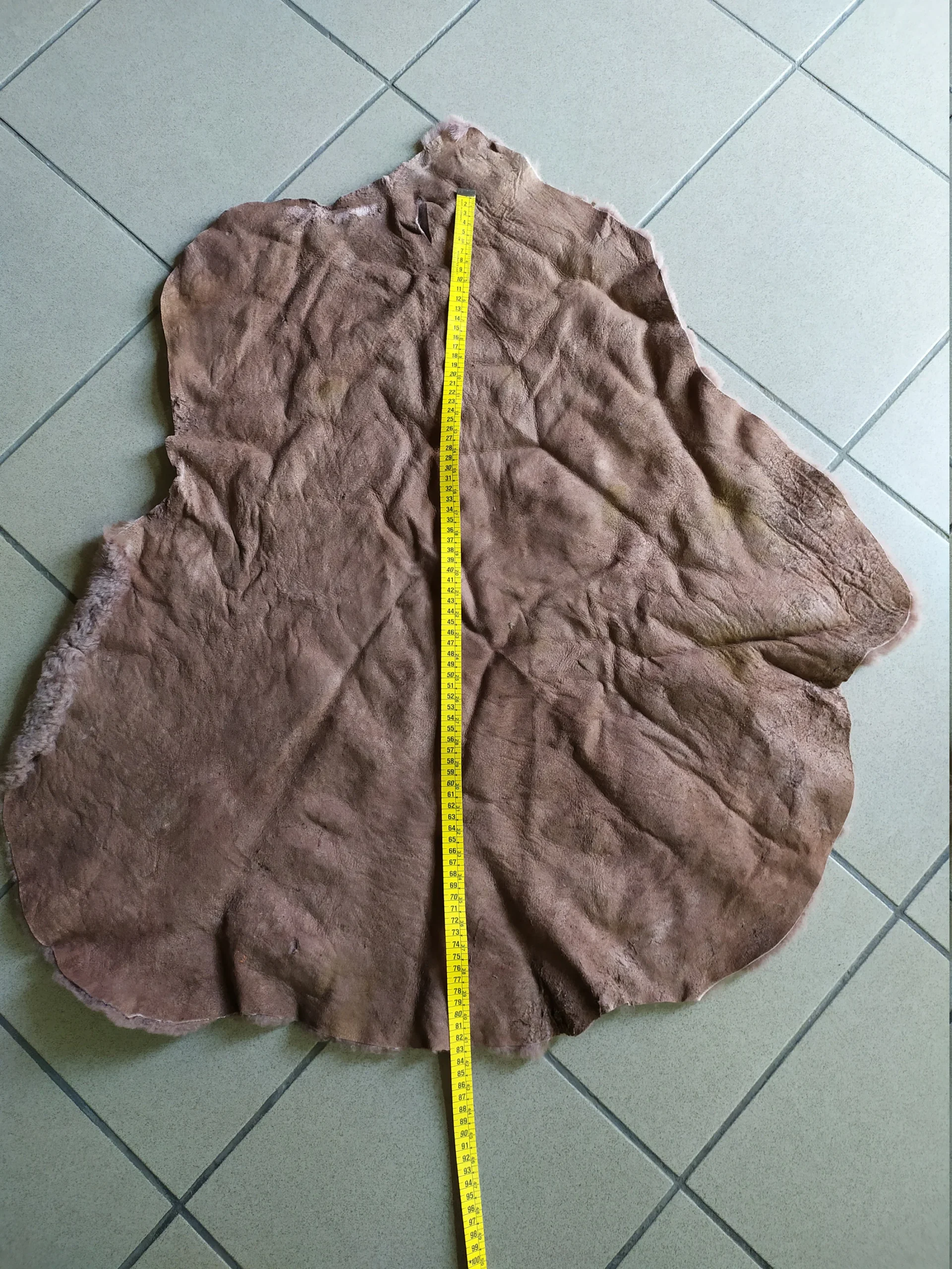 Real Muton fur skin, soft fur for floor rug. - Image 2