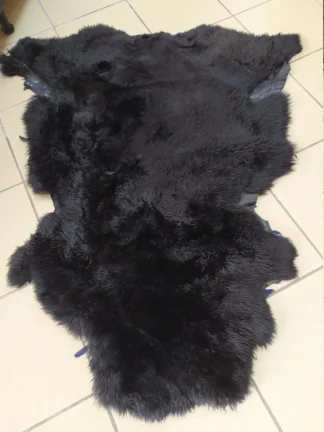 Real Sheep fur skin, Black color soft fur for floor rug.