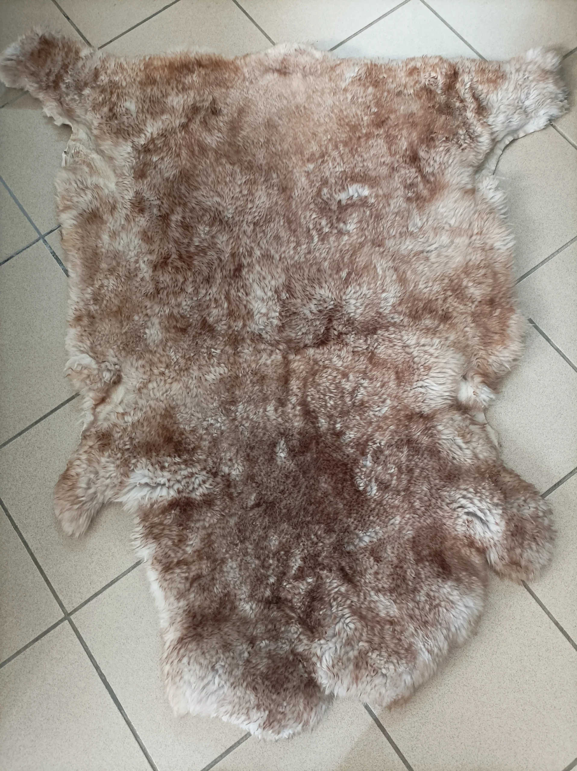 Real Sheep fur skin, soft fur for floor rug. - Image 3