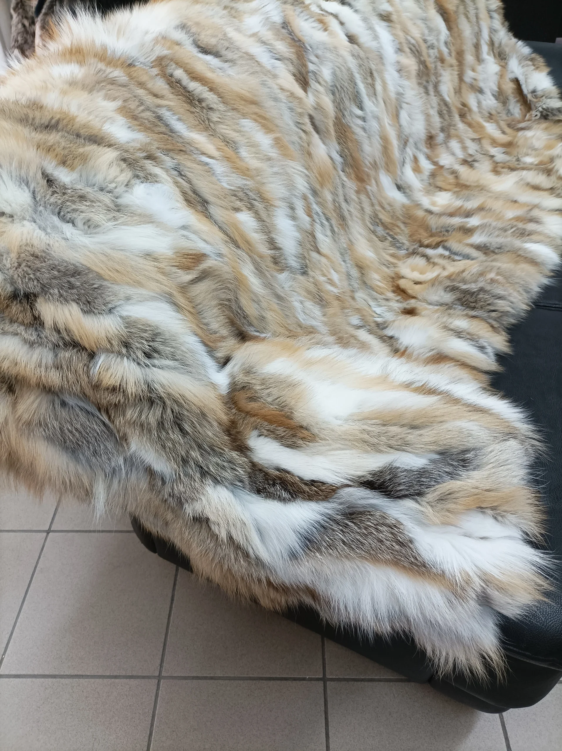Real Fox Fur Blanket Throw: Golden Home Warmer - Image 3