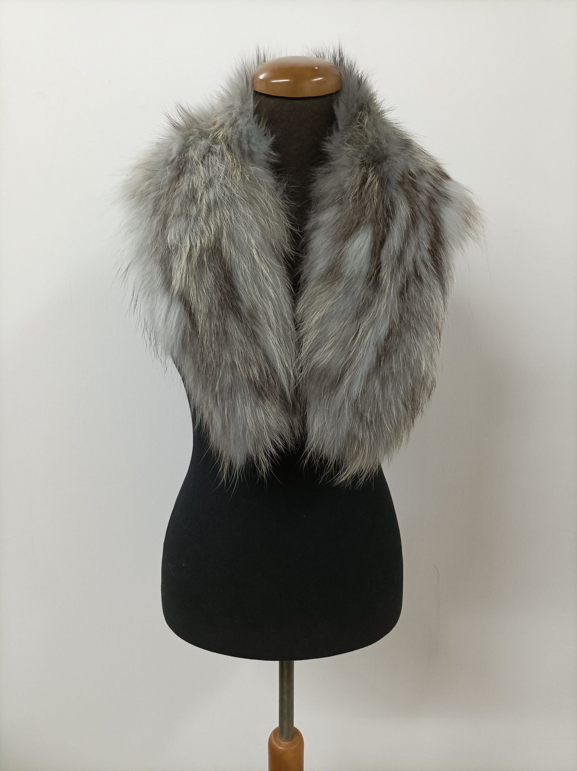 Fur collar,finn raccoon high quality fur collar , light gray color,coat winter accessories