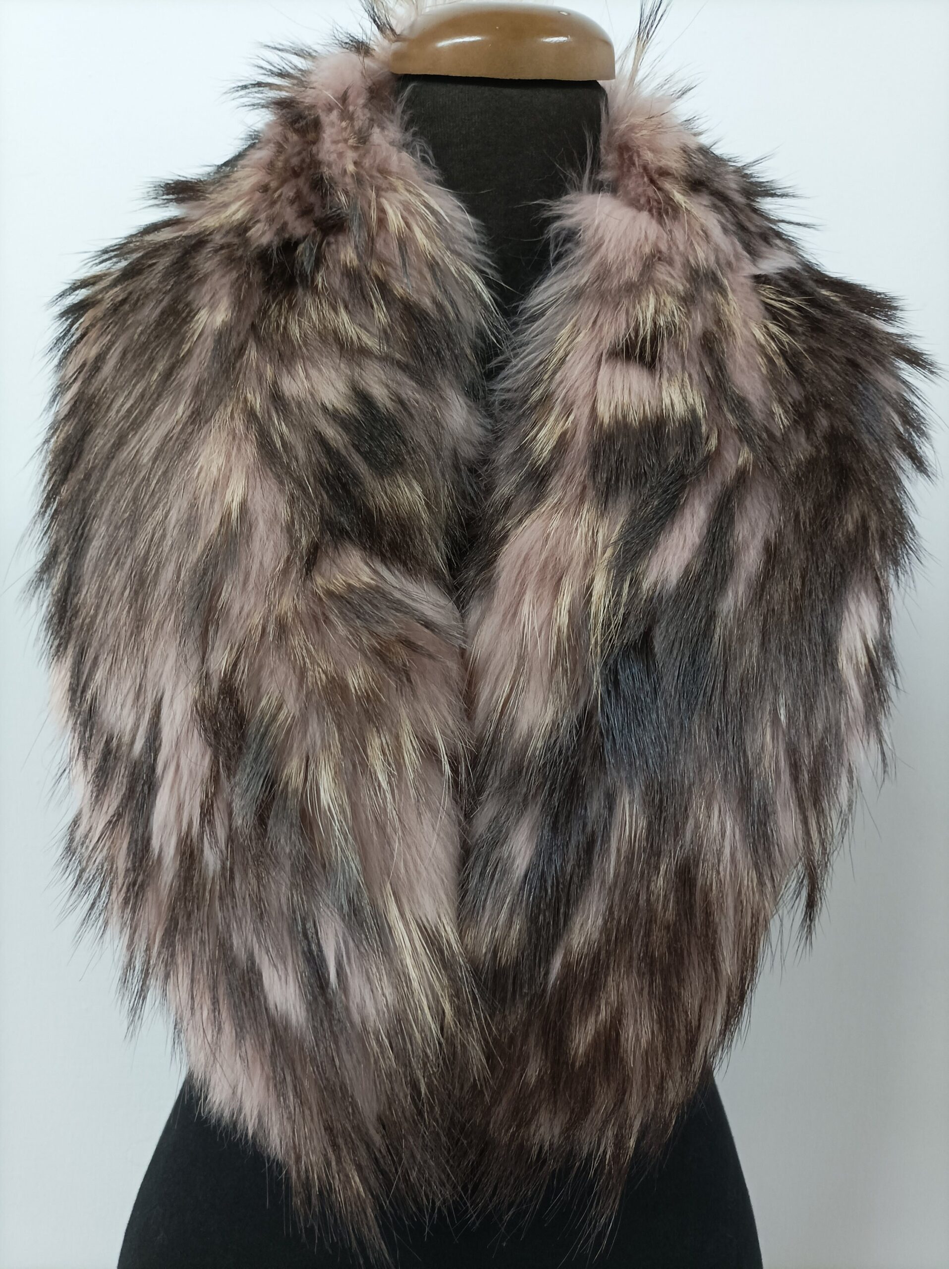 Finn Raccoon Fur Collar, Winter Coat Accessory - Image 3