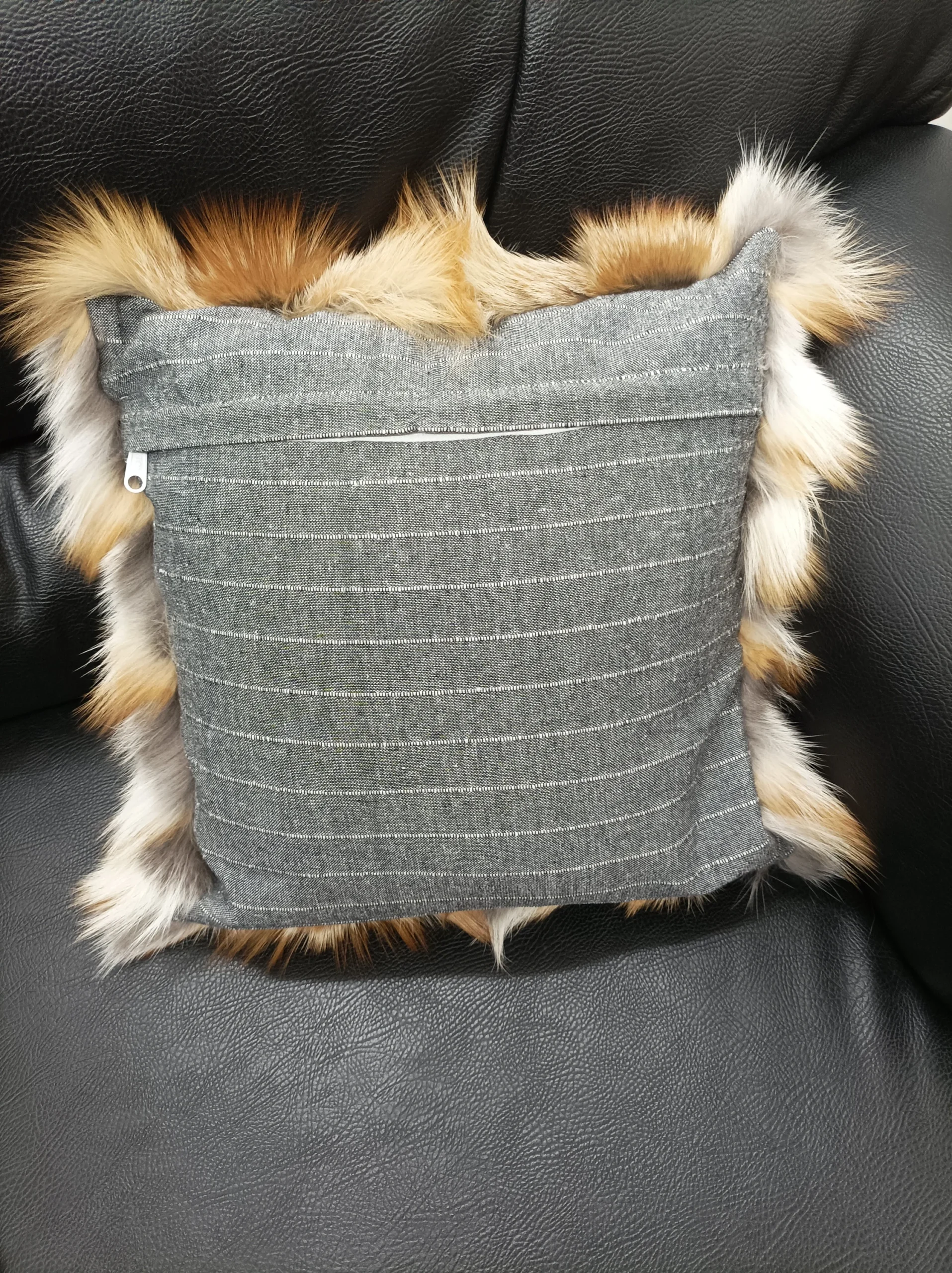 Real fox fur pillow ,natural color, Home warmer - Image 3