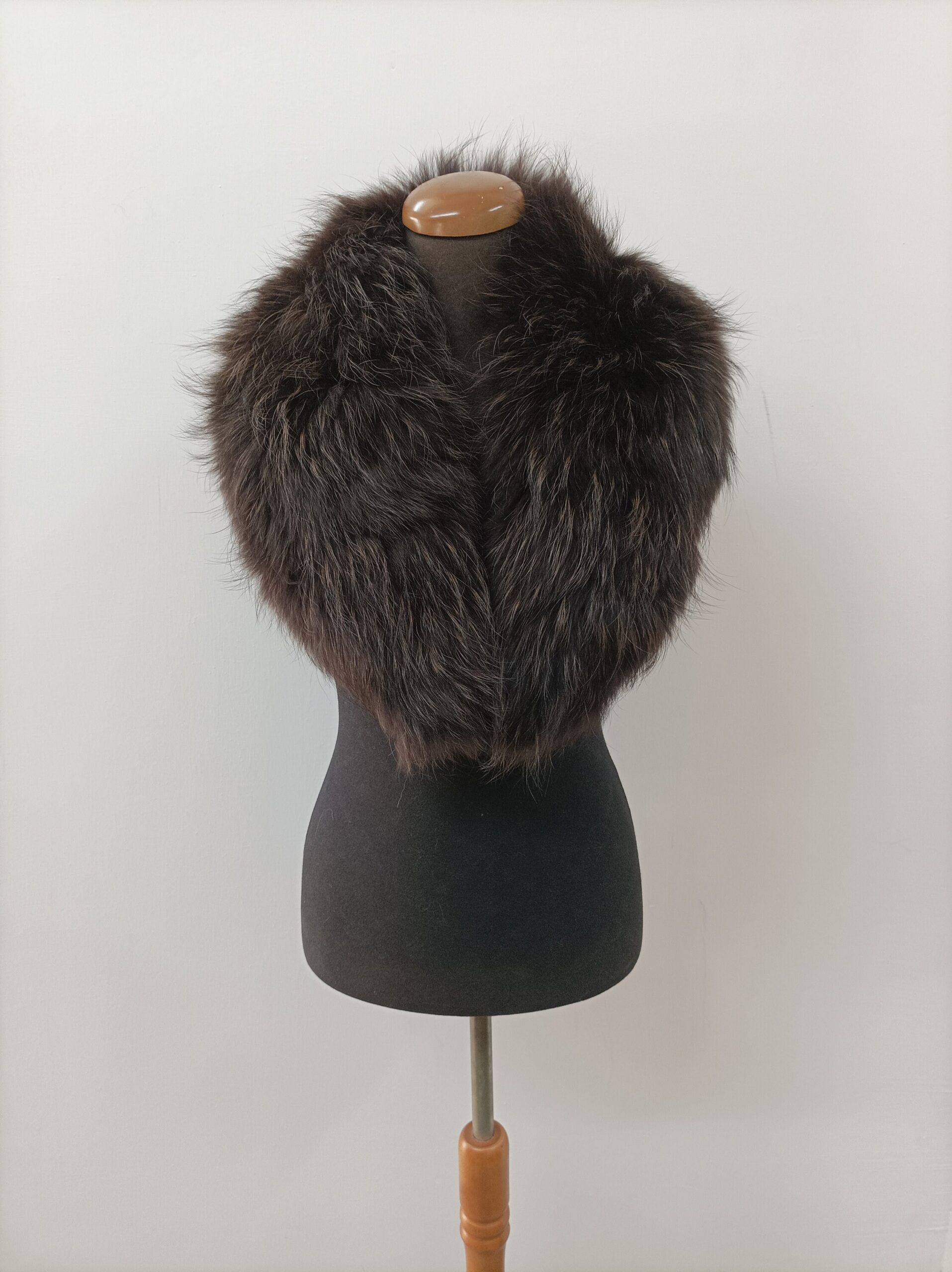 Finn Raccoon Fur Collar, Winter Coat Accessory, Brown