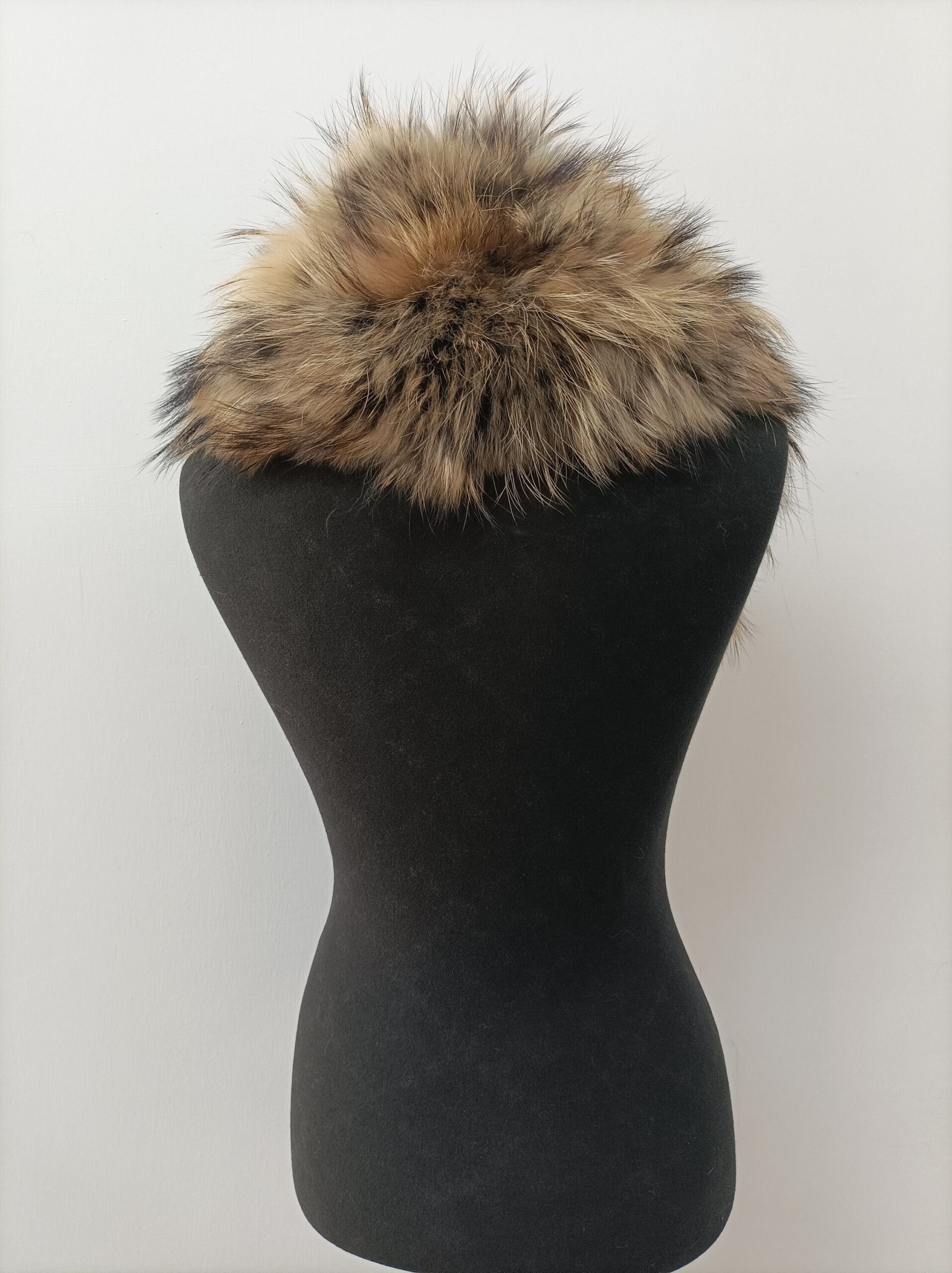 Fur collar,finn raccoon high quality fur collar ,gold and black color, coat winter accessories - Image 2