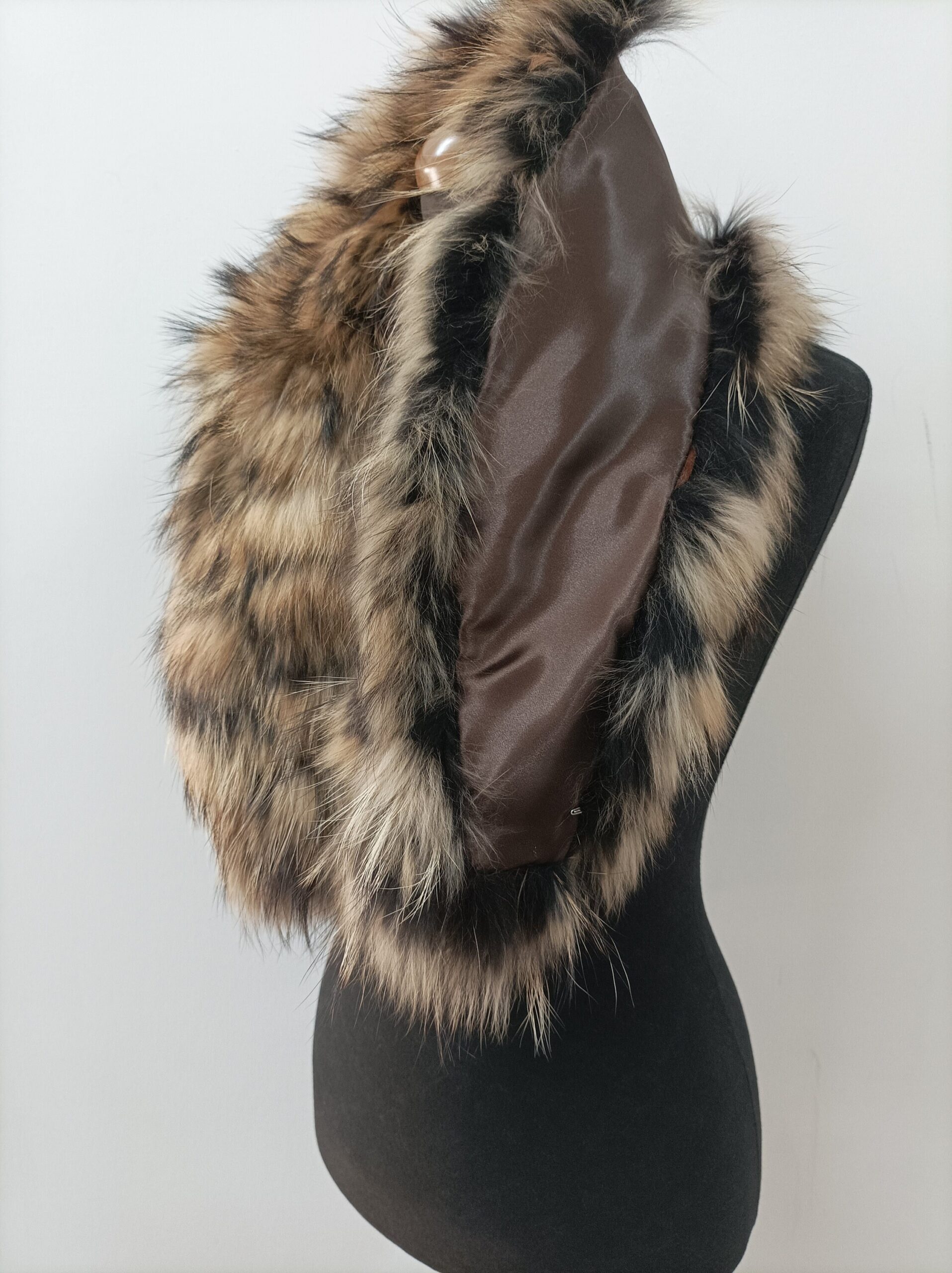 Fur collar,finn raccoon high quality fur collar ,gold and black color, coat winter accessories - Image 3