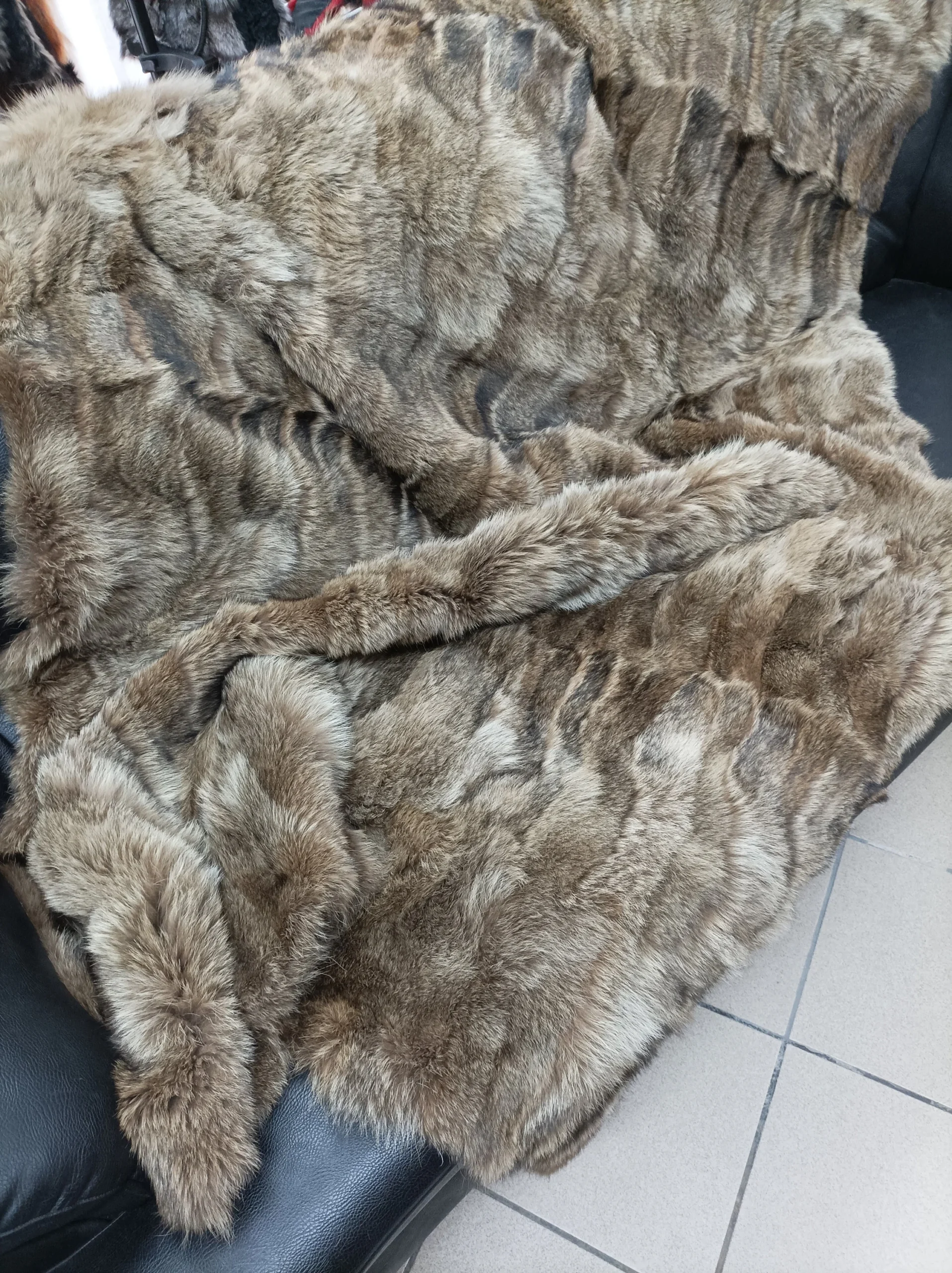 Real Coyote fur blanket throw khaki color, Home warmer - Image 2