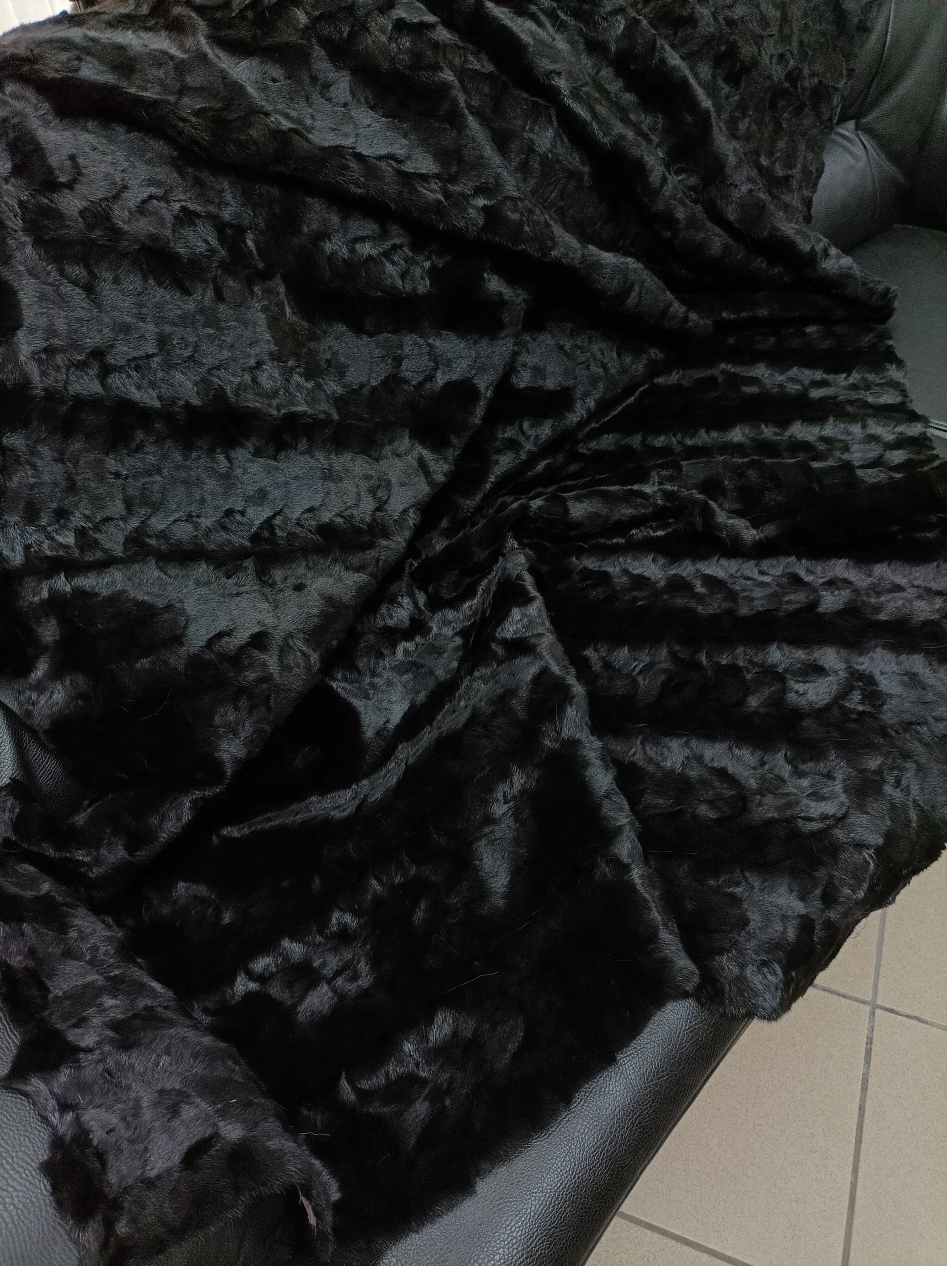 Real Mink fur blanket throw natural black color, Home warmer - Image 3