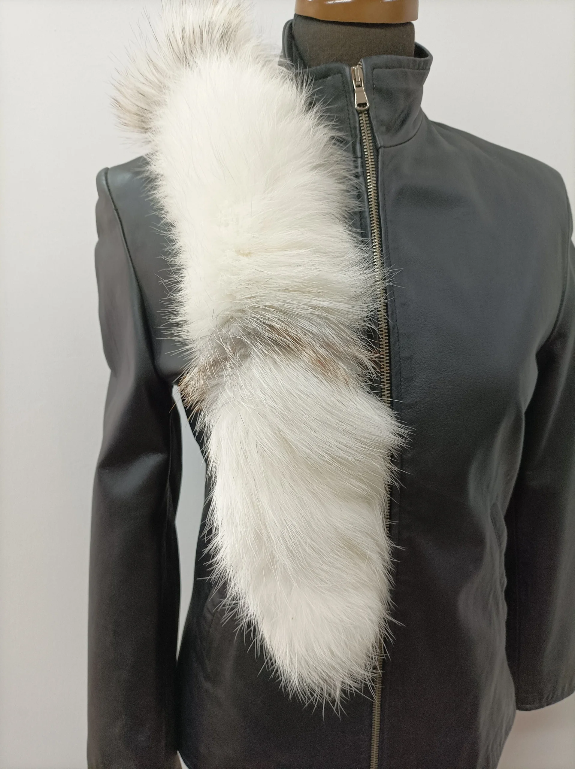 Real Fox hood trim, fox fur hood trim, fur strips accessories for jackets and coats/ unisex mens womans - Image 4