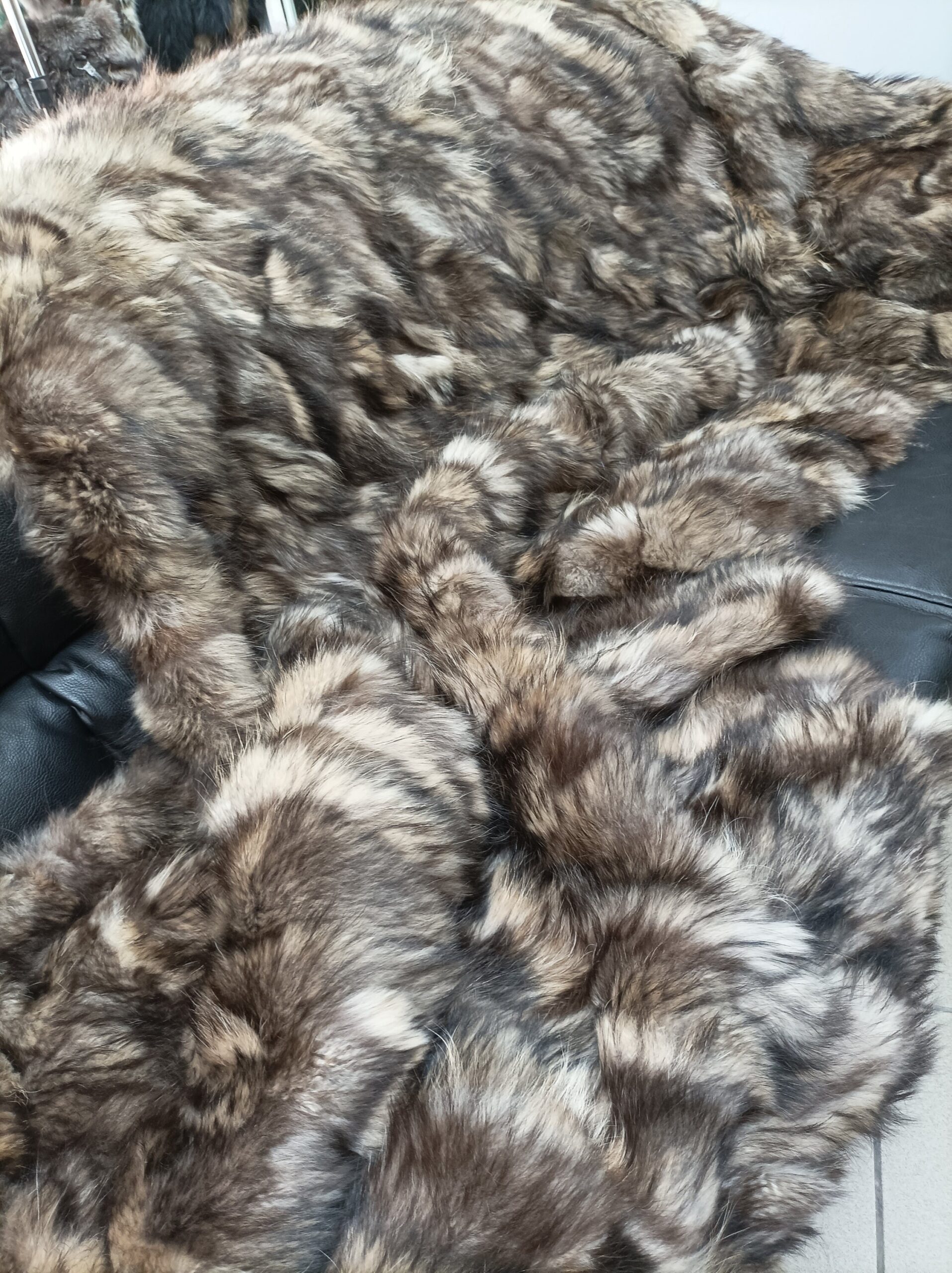 Real Finn racoonn fur blanket throw natural color, Home warmer - Image 2