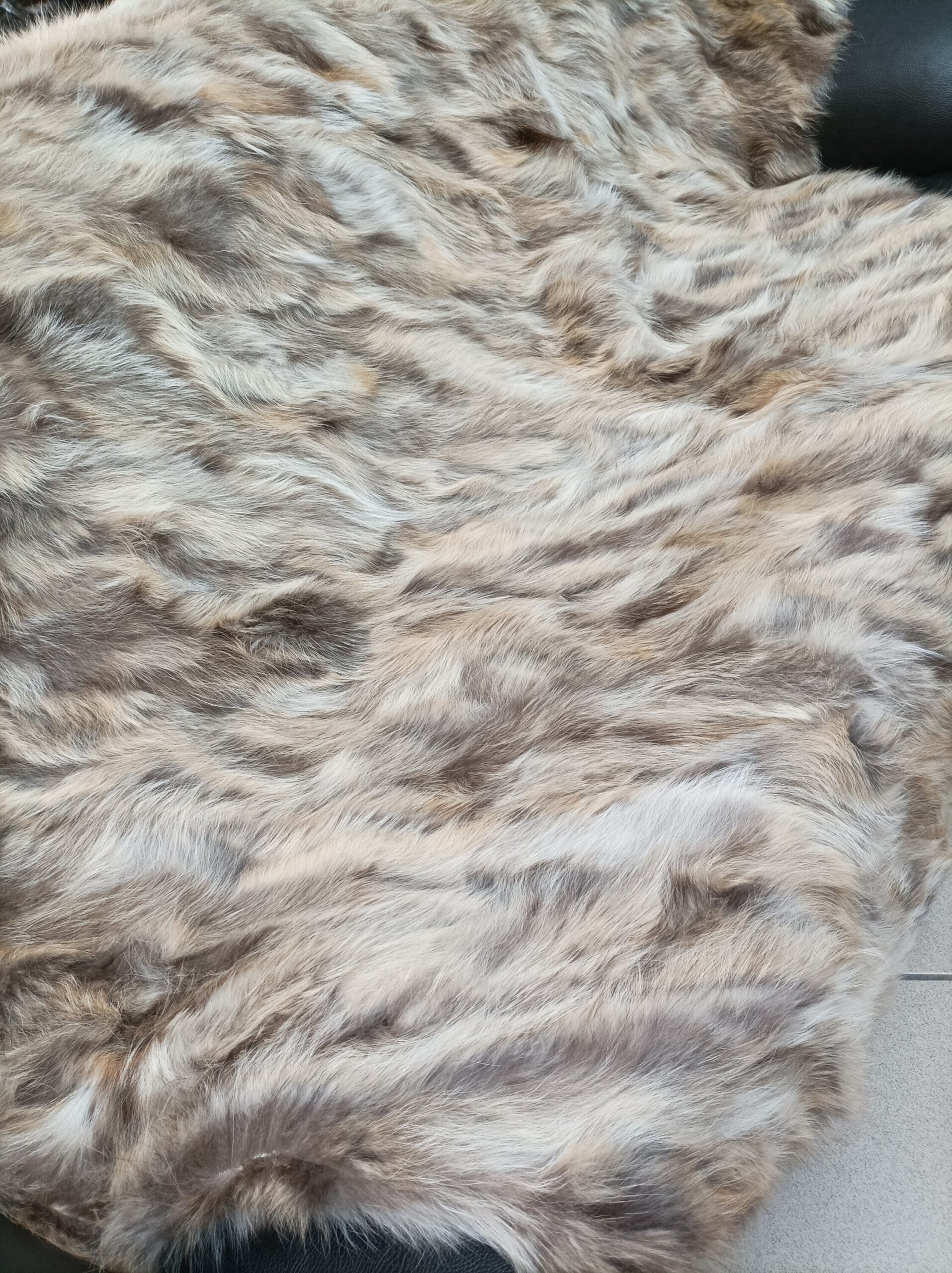 Real Finn racoonn fur blanket throw natural color, Home warmer - Image 3
