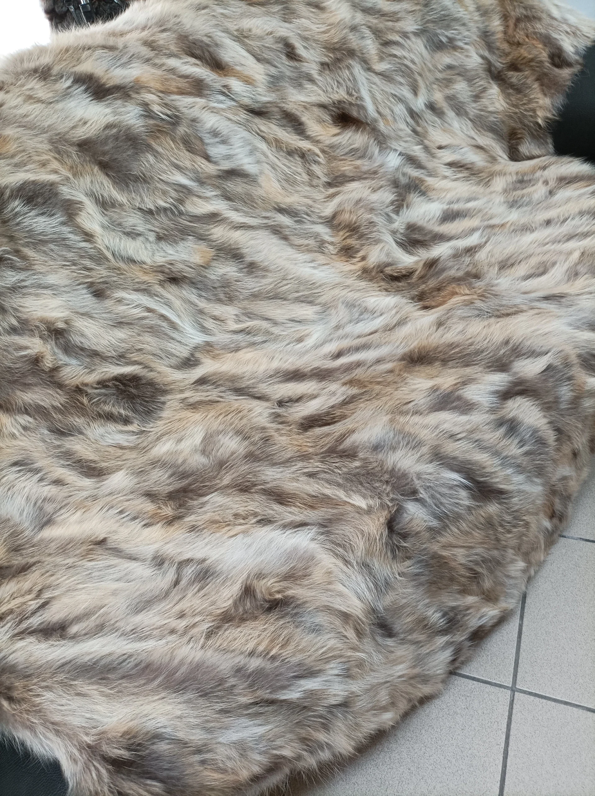 Real Finn racoonn fur blanket throw natural color, Home warmer - Image 4