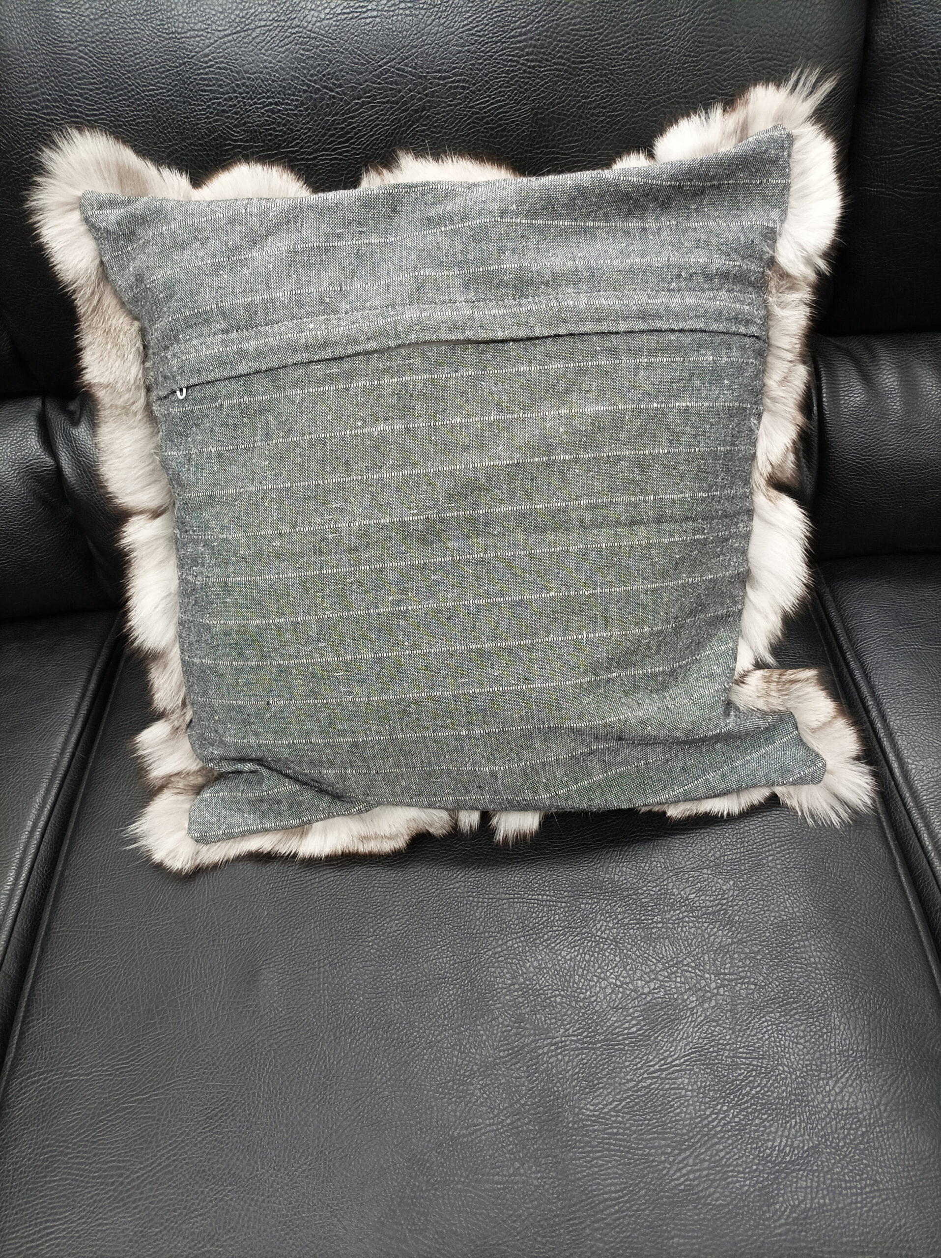 Real fox fur pillow ,natural color, Home warmer - Image 2
