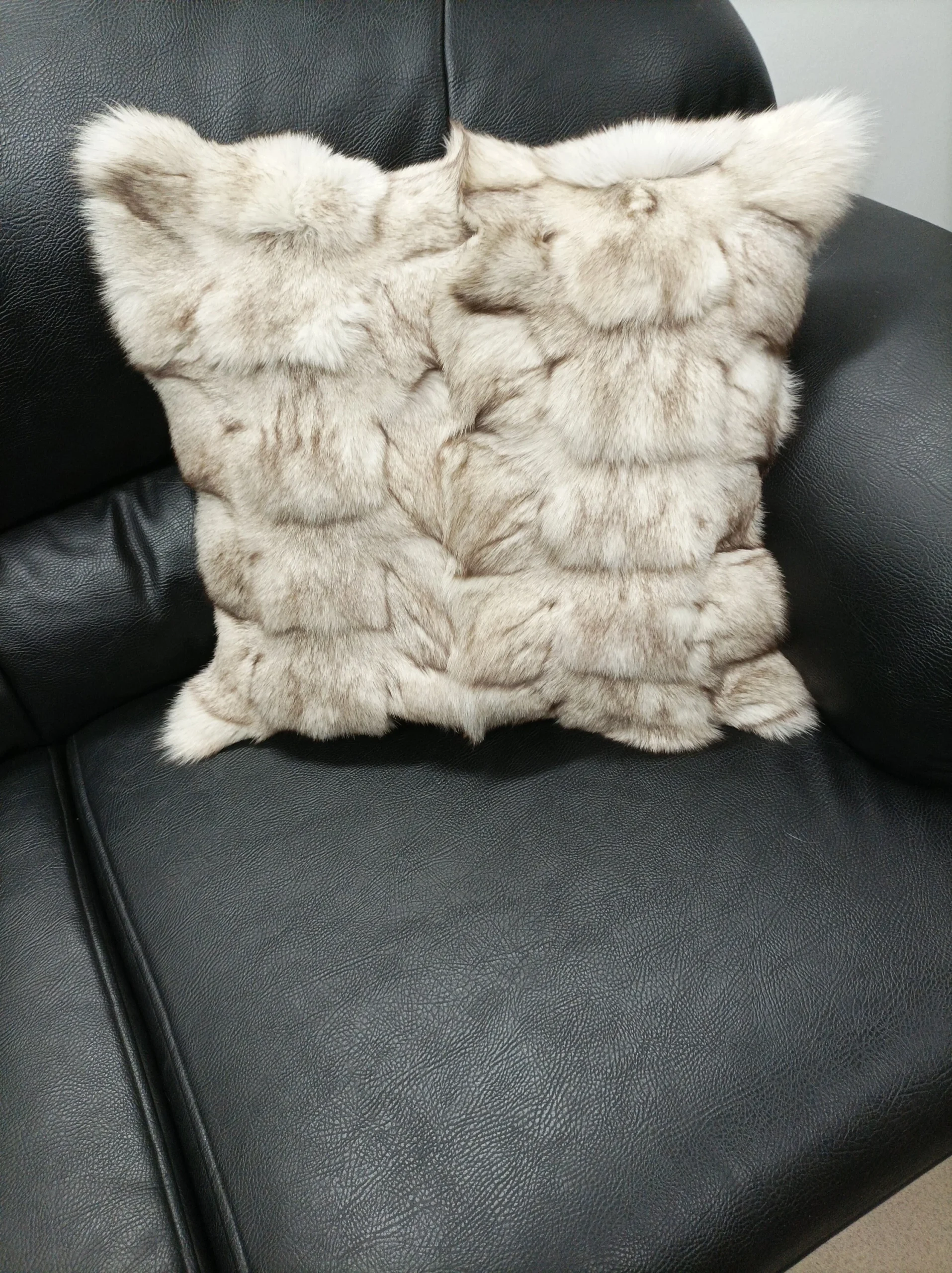 Real fox fur pillow ,natural color, Home warmer - Image 2