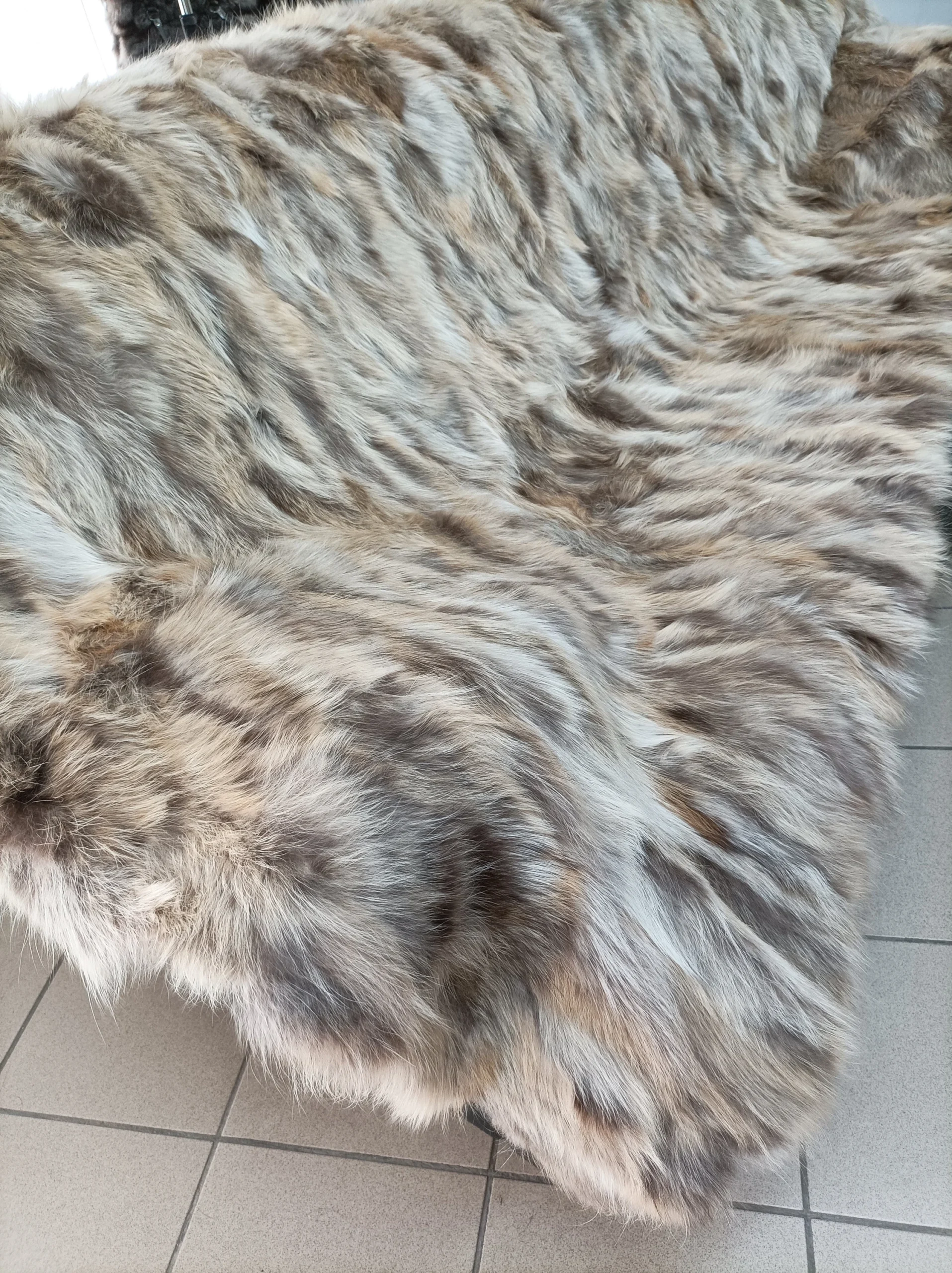 Real Finn racoonn fur blanket throw natural color, Home warmer - Image 5