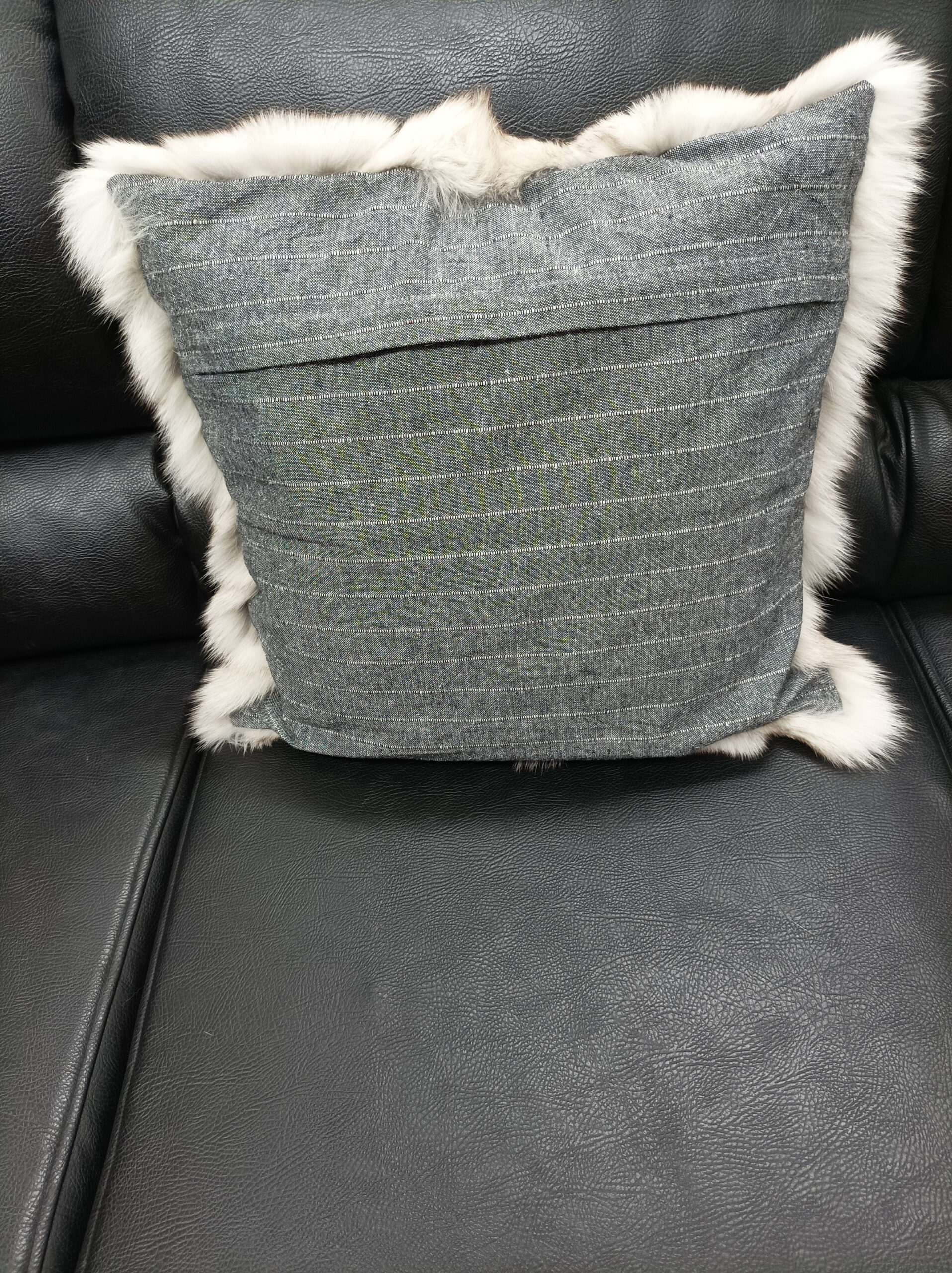 Real fox fur pillow ,natural color, Home warmer - Image 3