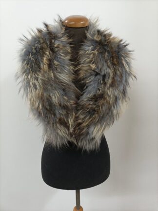 Finn Raccoon Fur Collar: Gray & Golden Winter Coat Accessory
