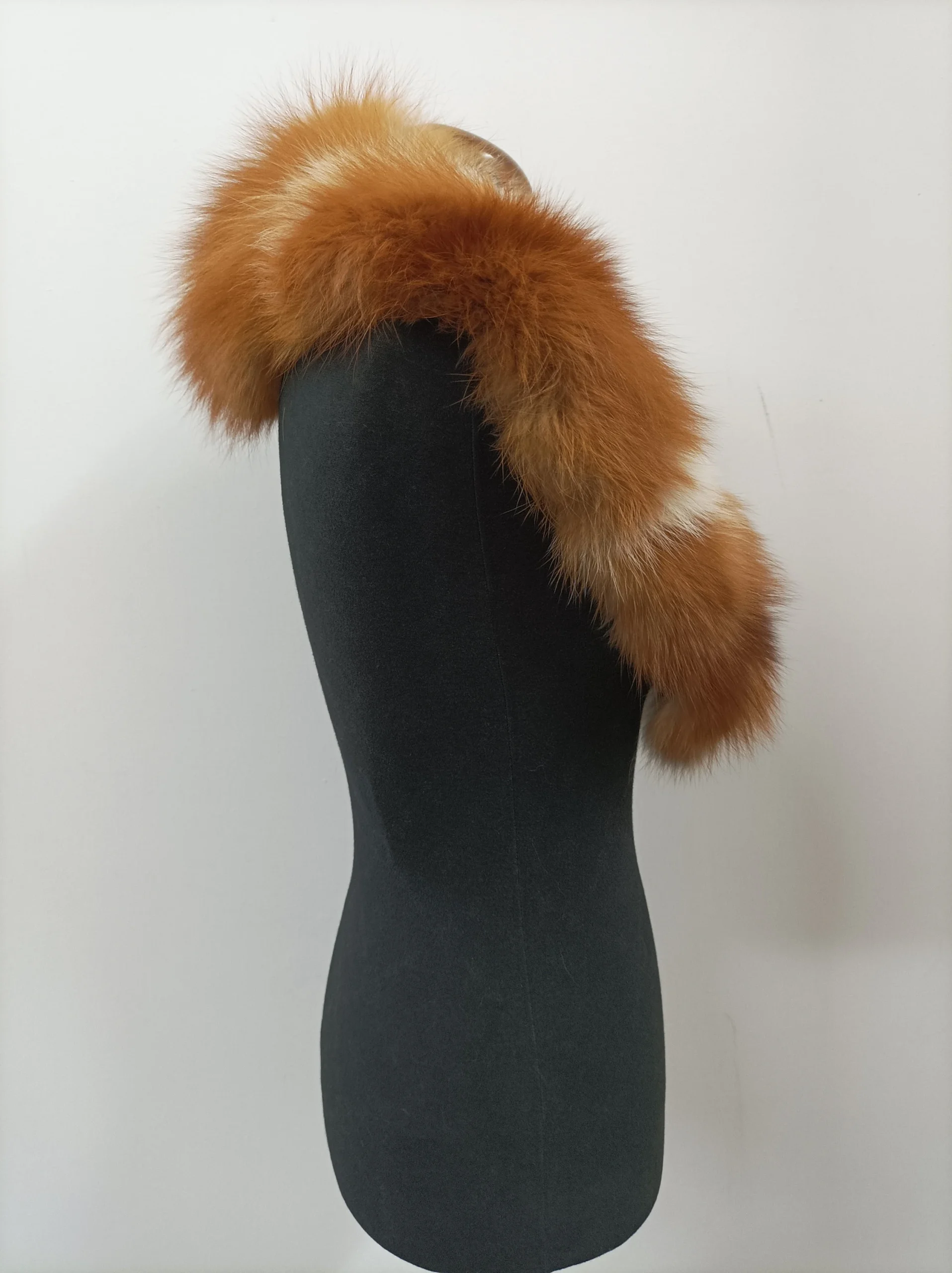 Real Fox Fur Collar: Natural Winter Coat Accessory - Image 4