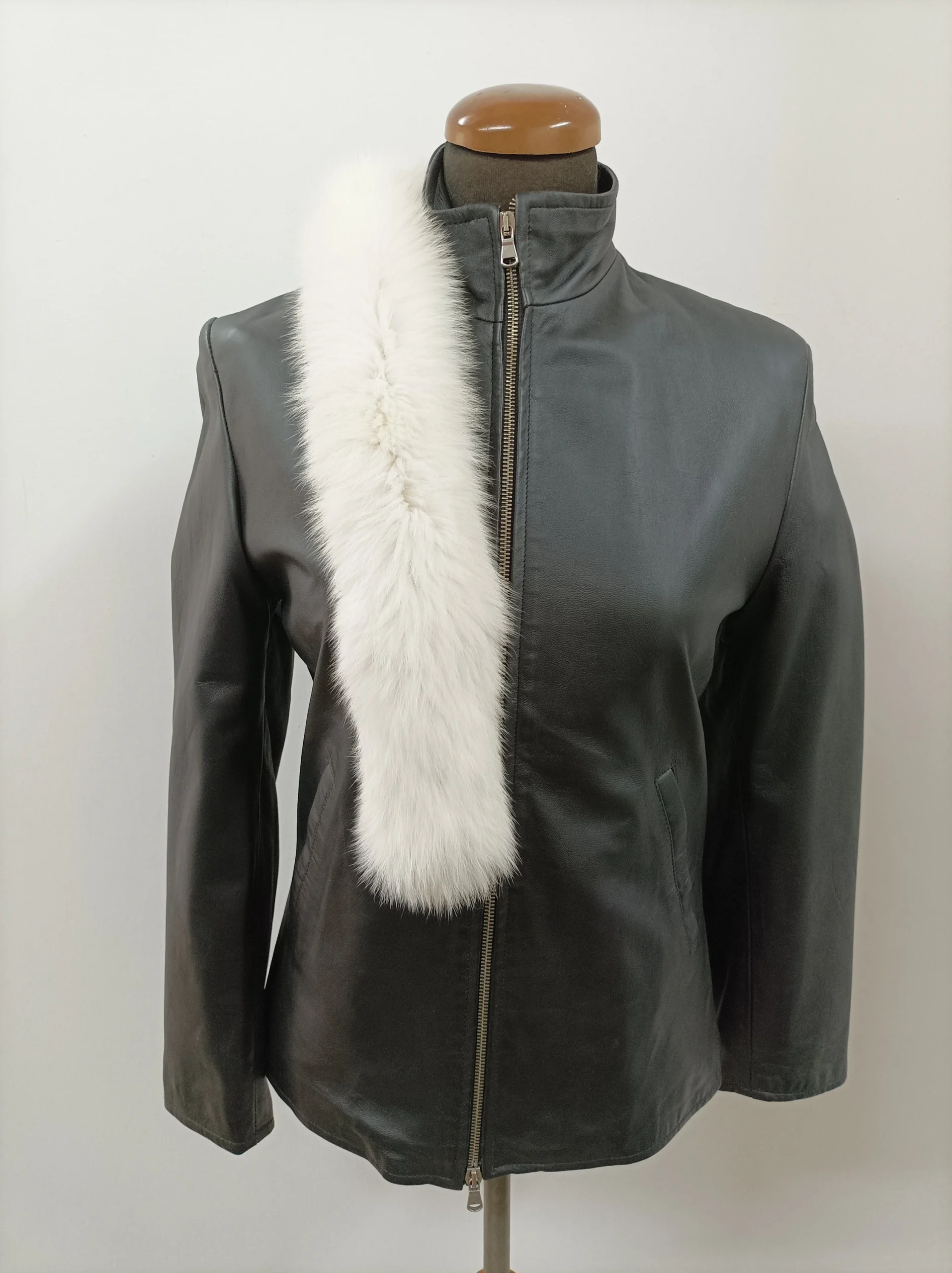 Real Fox hood trim, fur collar, fox fur hood trim, fur scarf.