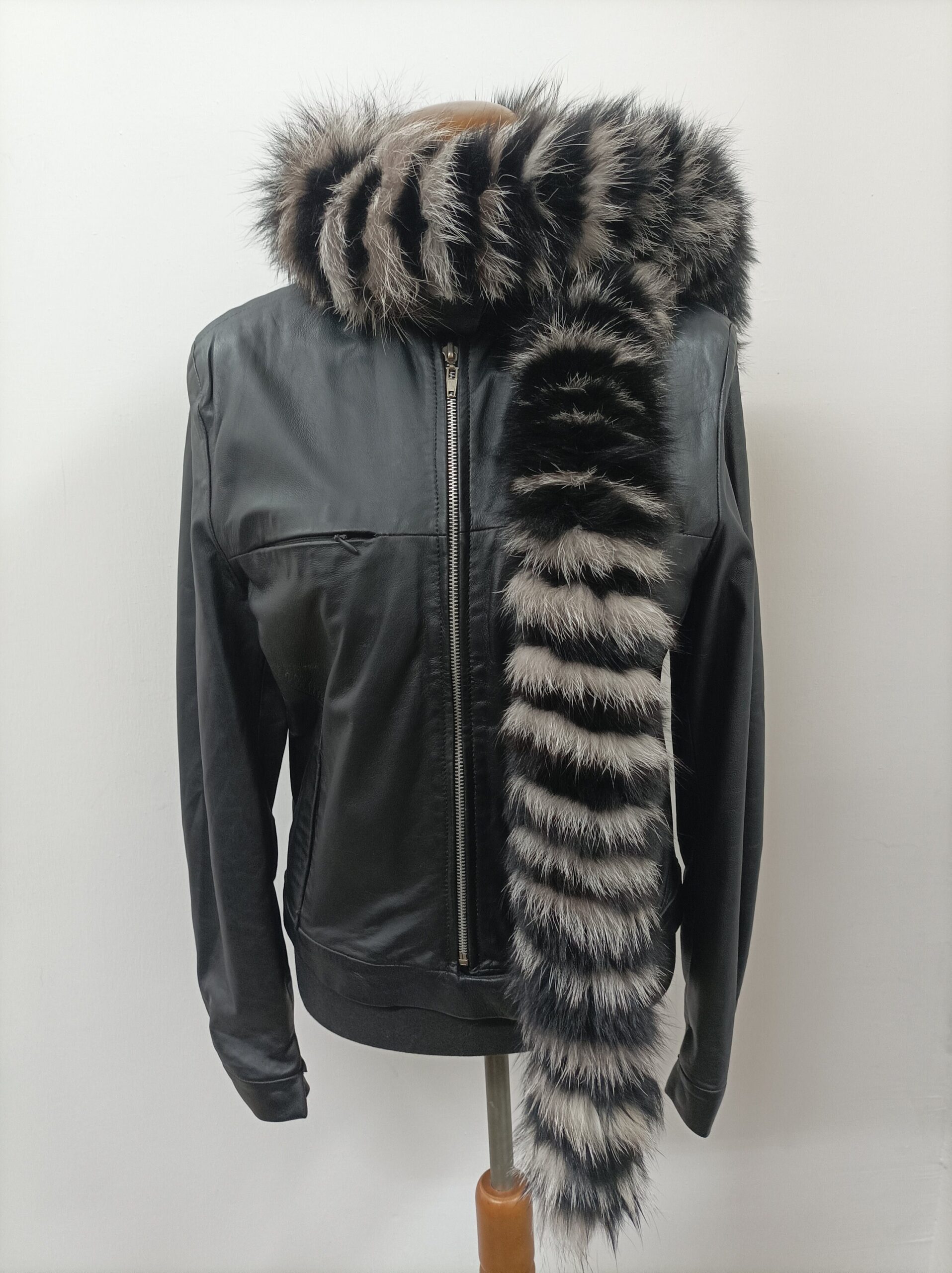Scarf fur,fur fox silver and black color, long scarf fluffy and thick quality. - Image 3