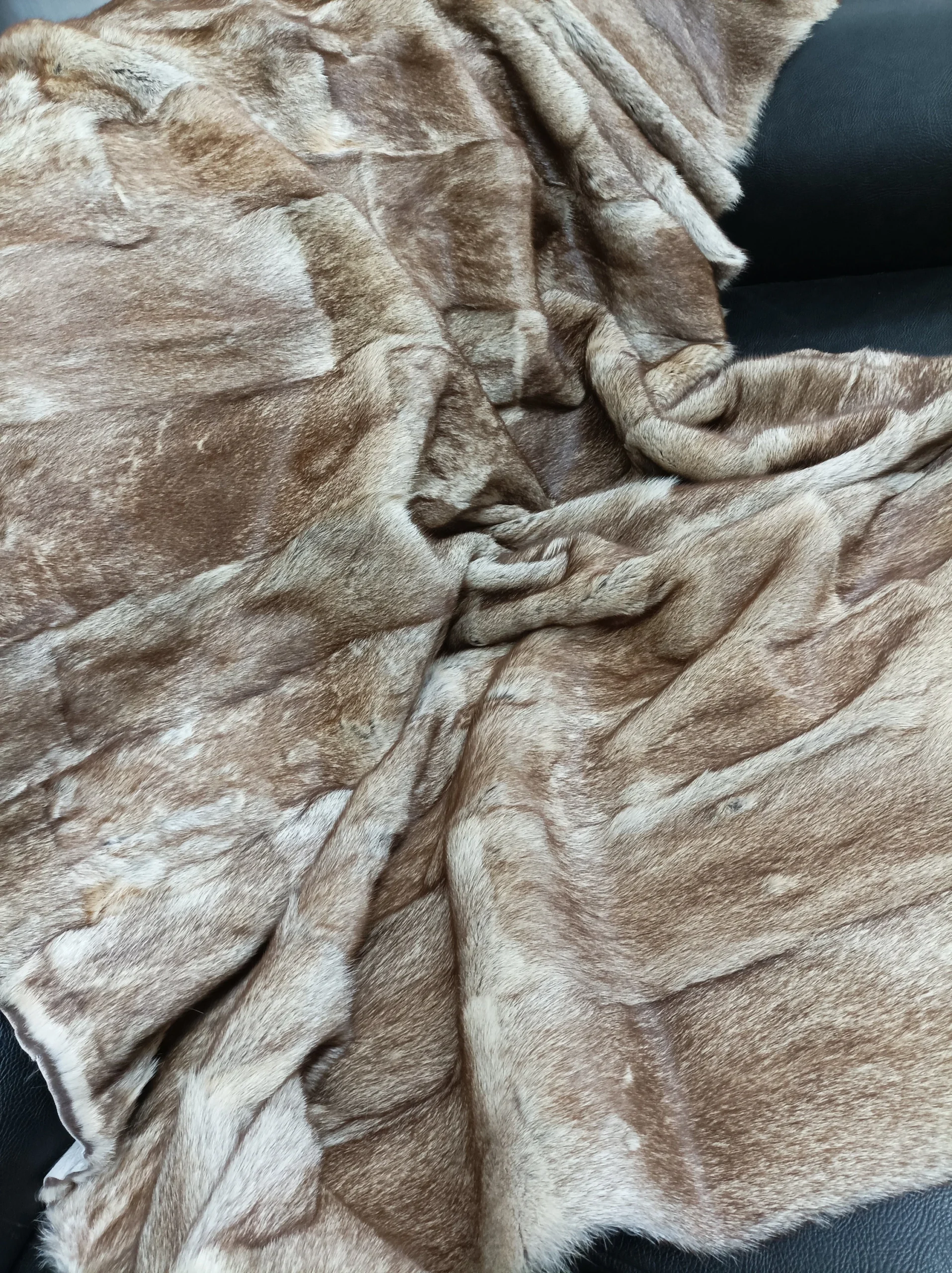 Real Murmel Fur Blanket Throw: Gold Home Warmer - Image 2