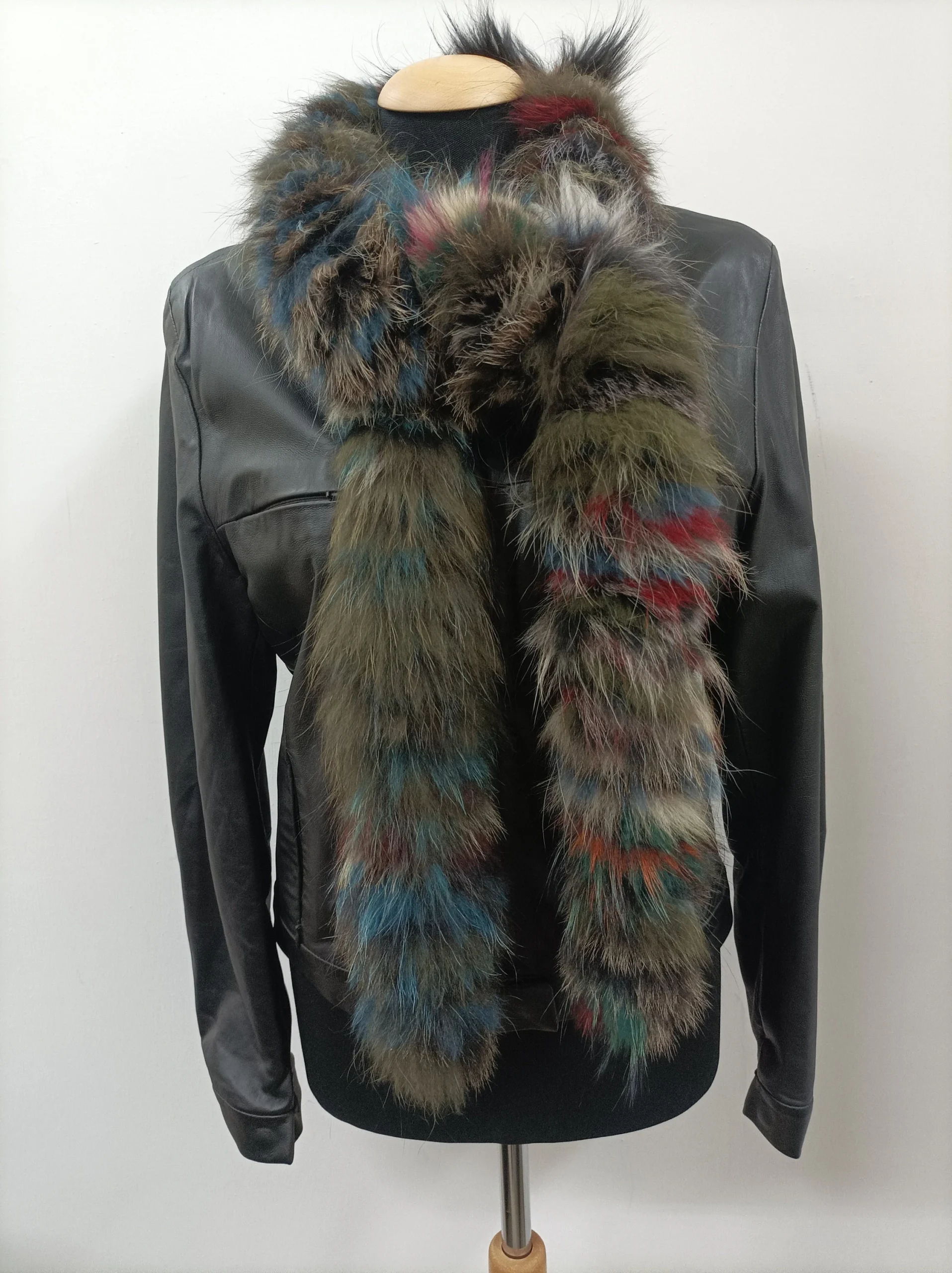 Fur Finn Raccoon multicolor long scarf fluffy and thick quality.