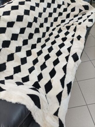 Real Sheep Fur Rug: Soft Genuine Sofa Cover (205cm x 135cm)