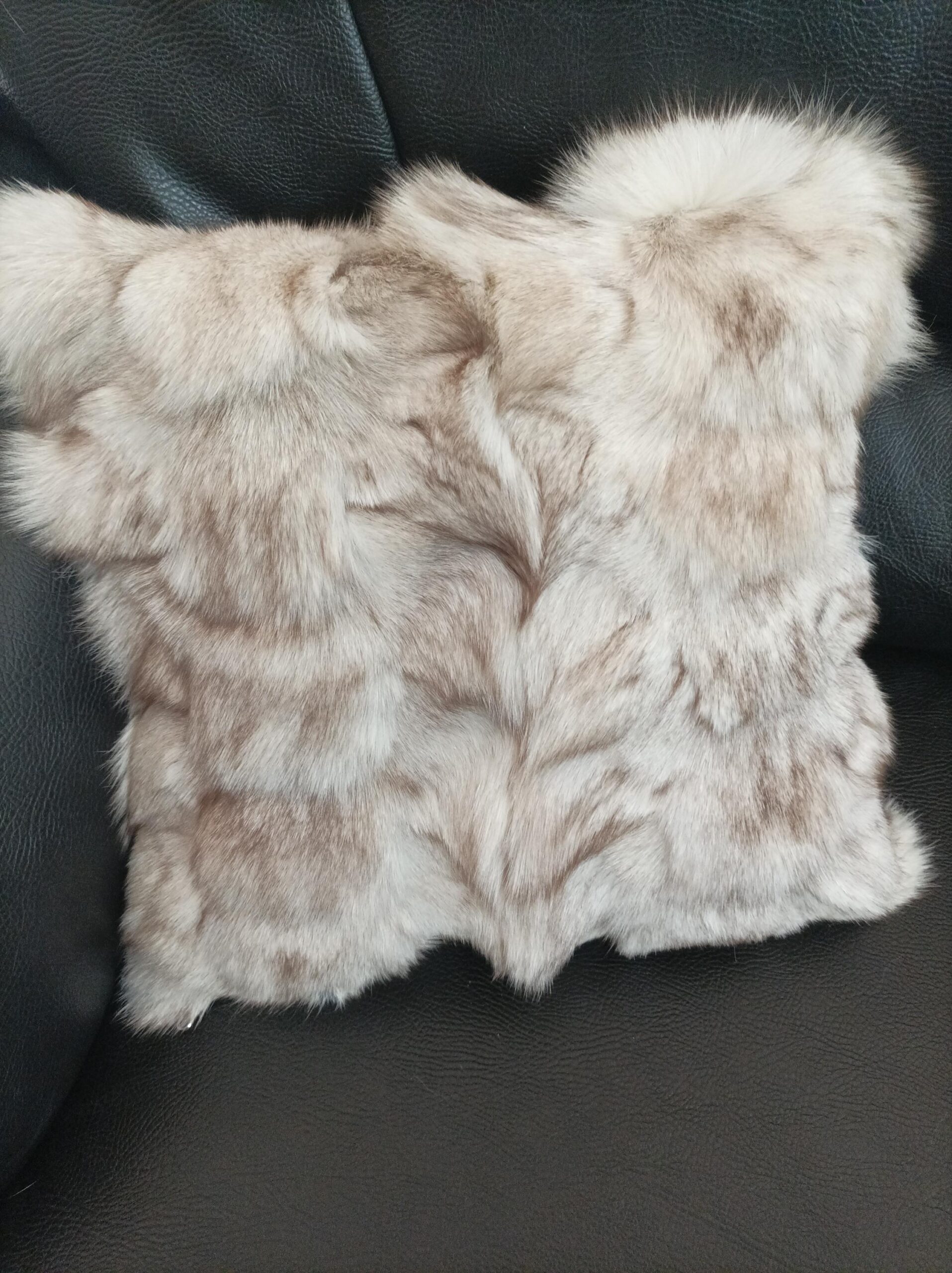 Real fox fur pillow ,natural color, Home warmer - Image 2