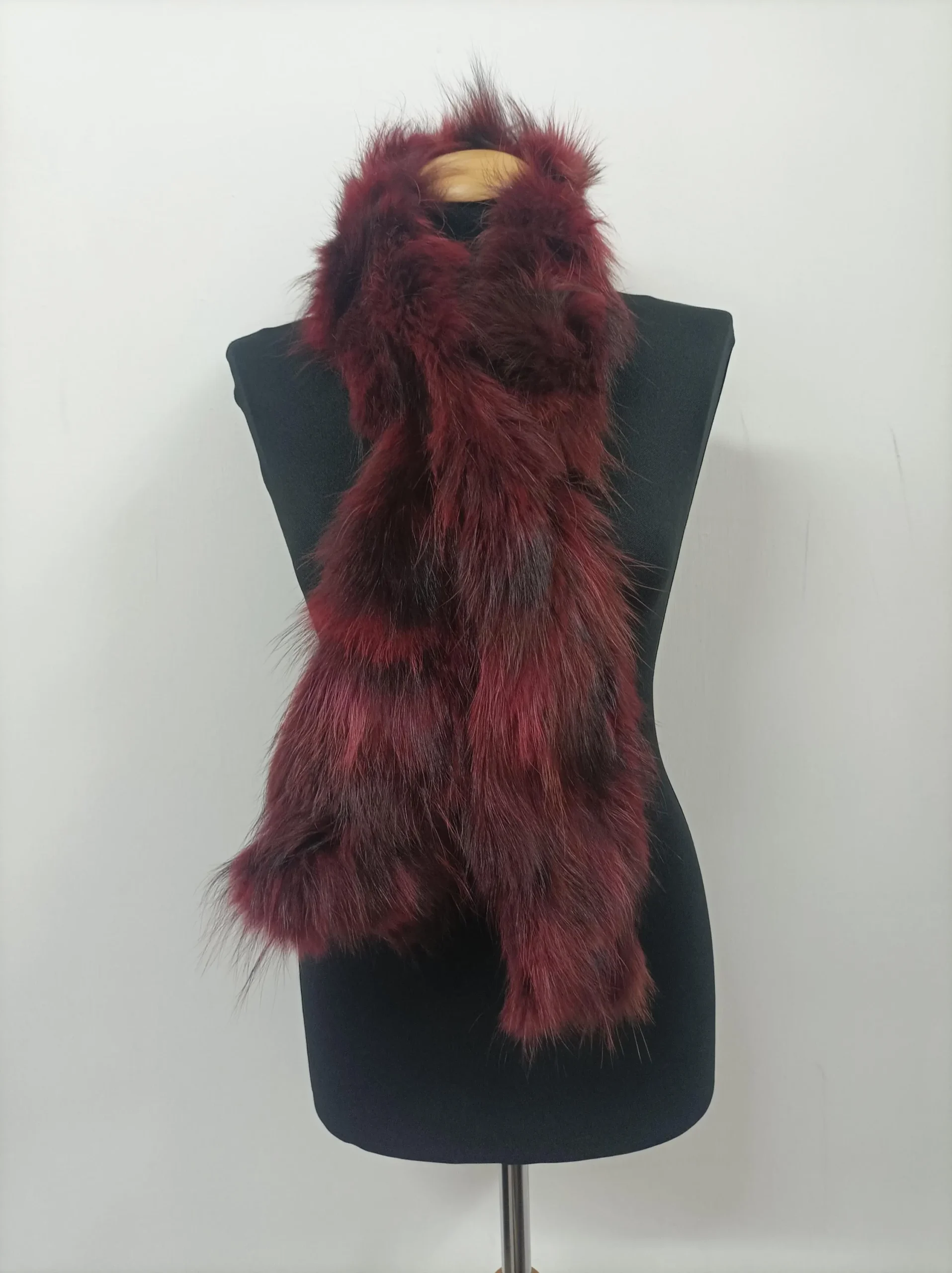 Finn Raccoon Fur Scarf: Unisex Winter Warmer