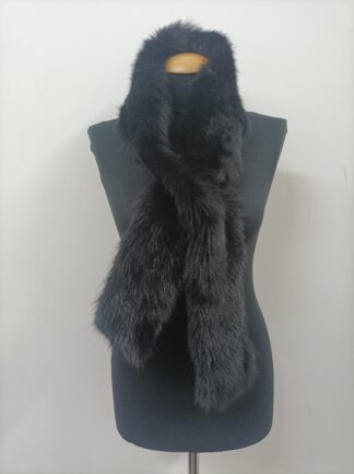 Black Finn Raccoon Fur Scarf: Unisex Winter Accessory