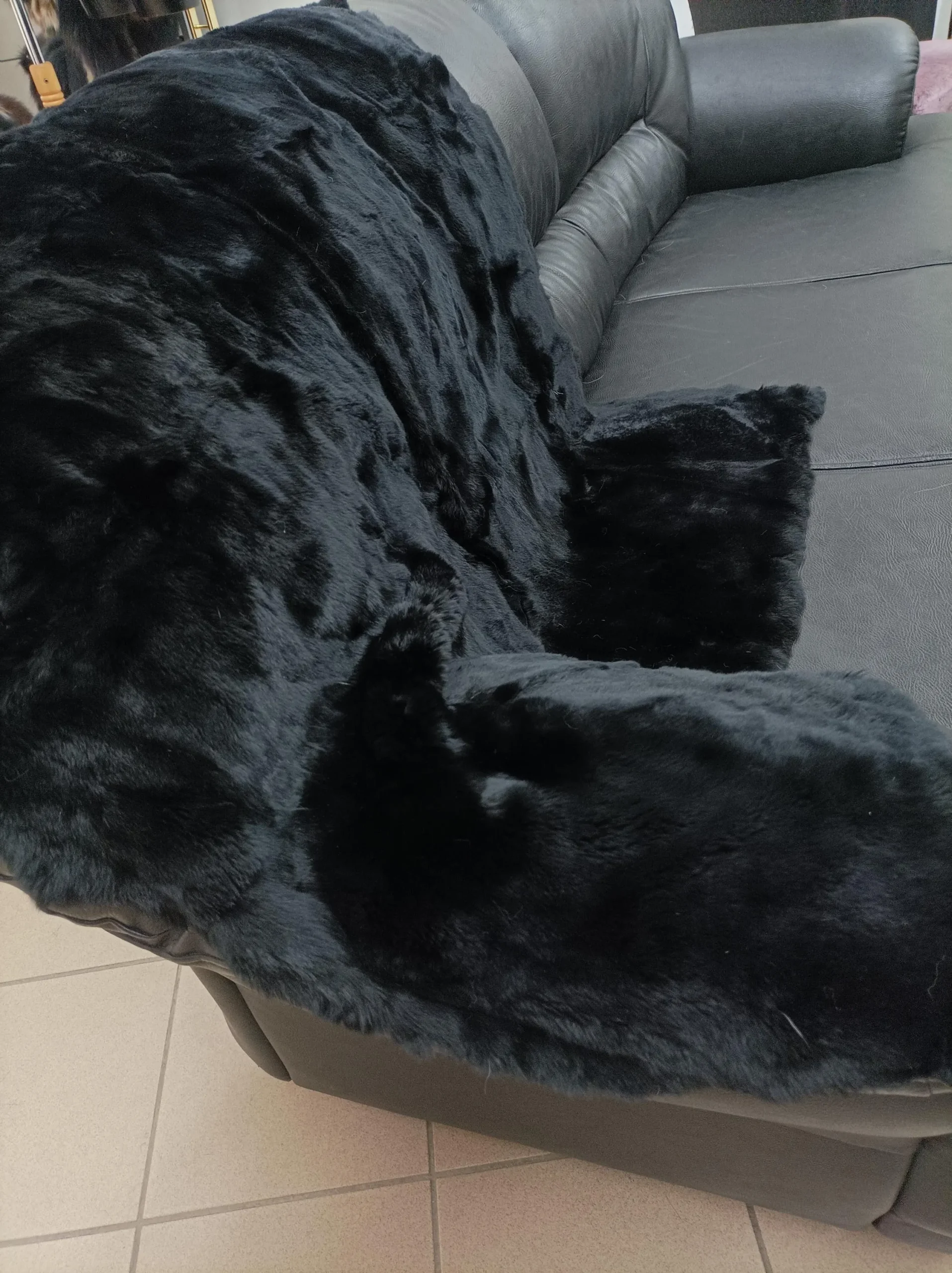 Real Rex Rabbit fur blanket throw ,black color, Home warmer - Image 3