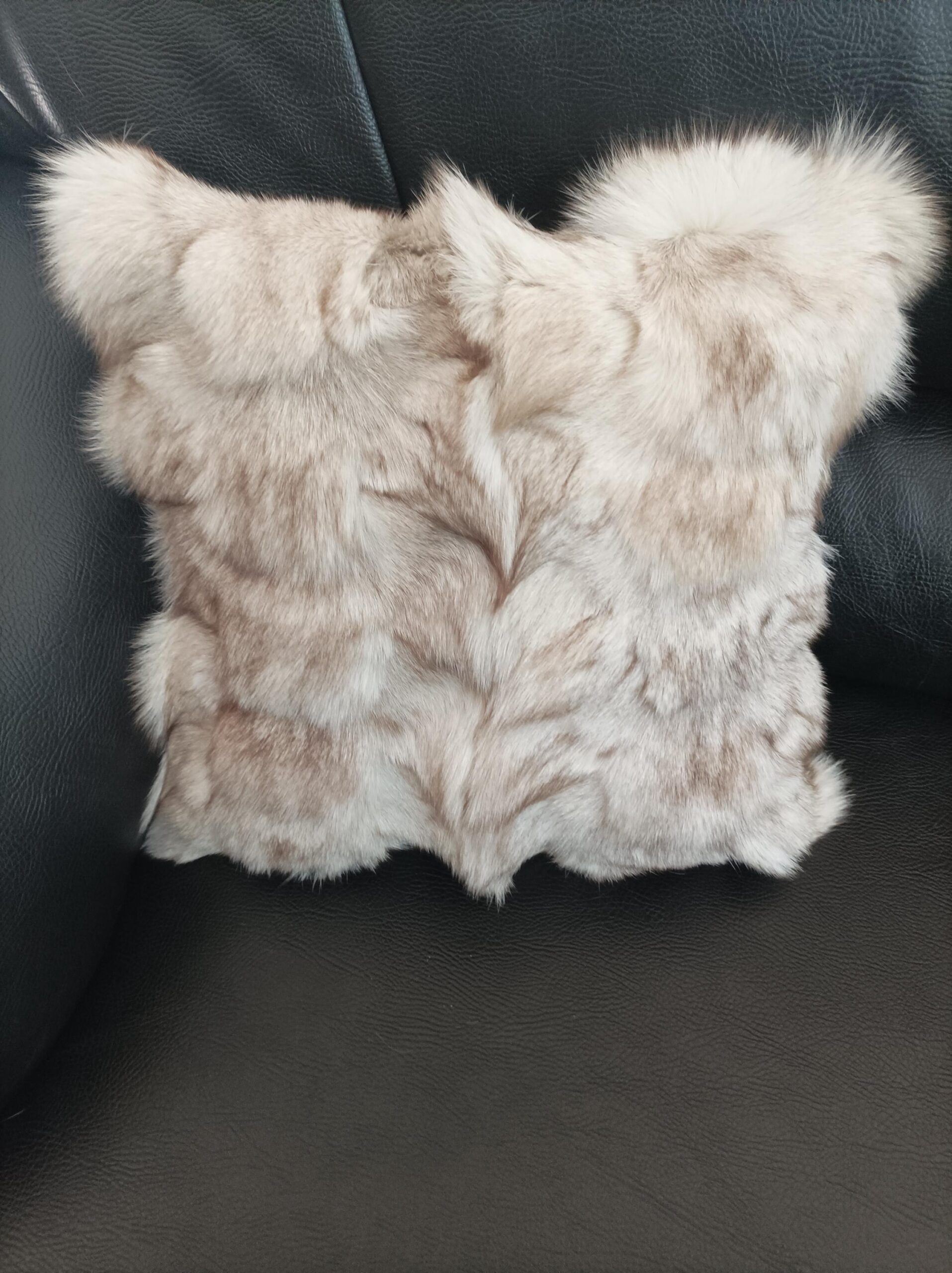 Real fox fur pillow ,natural color, Home warmer - Image 6