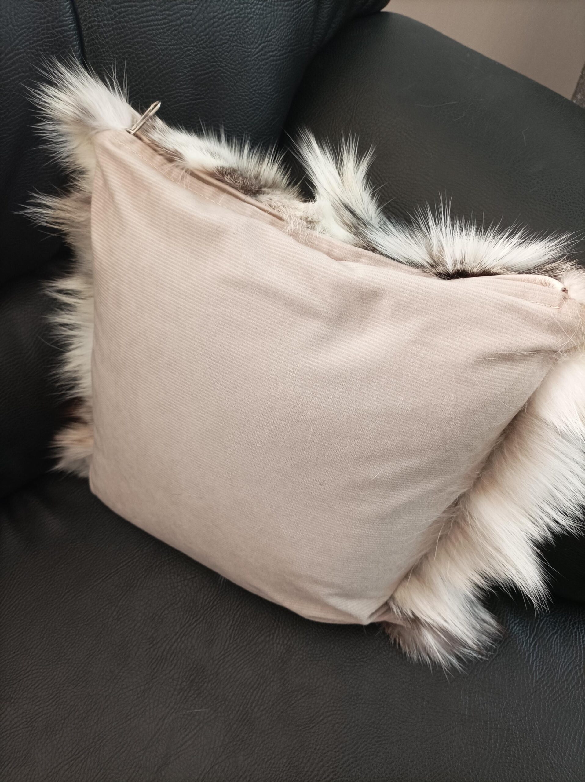 Real fox fur pillow ,natural 2 colors, Home warmer - Image 3