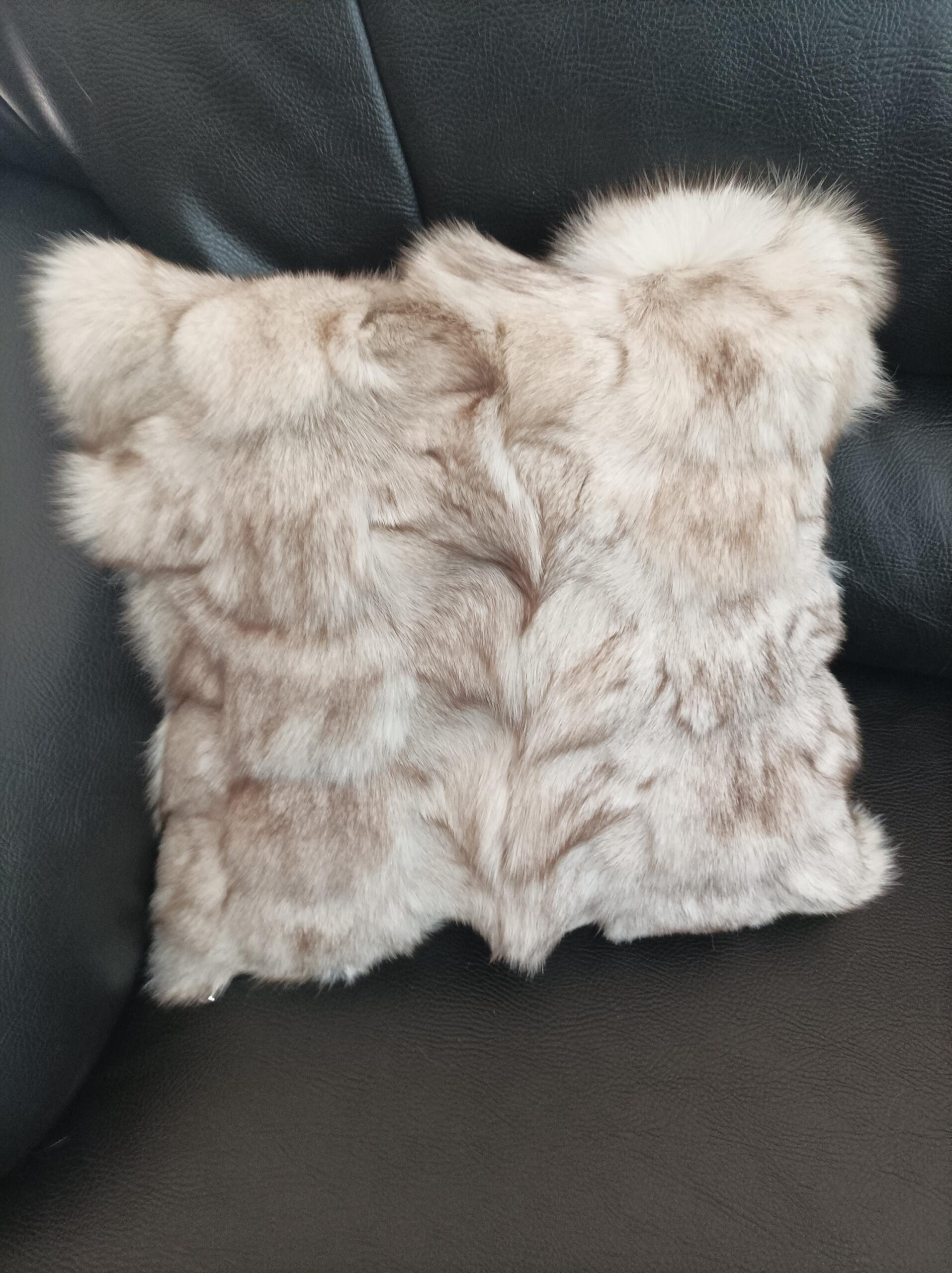 Real fox fur pillow ,natural color, Home warmer - Image 7