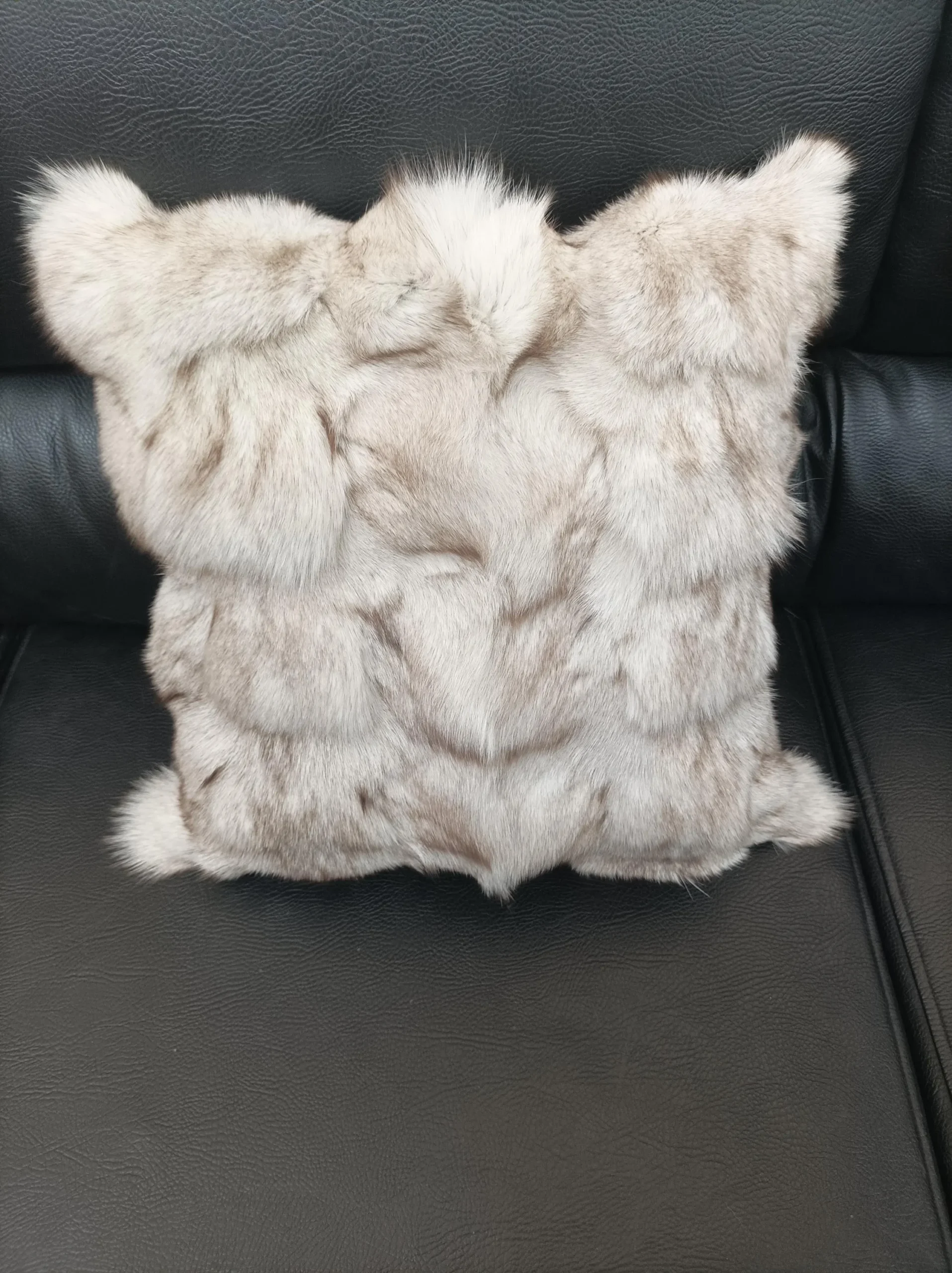 Real fox fur pillow ,natural color, Home warmer - Image 4