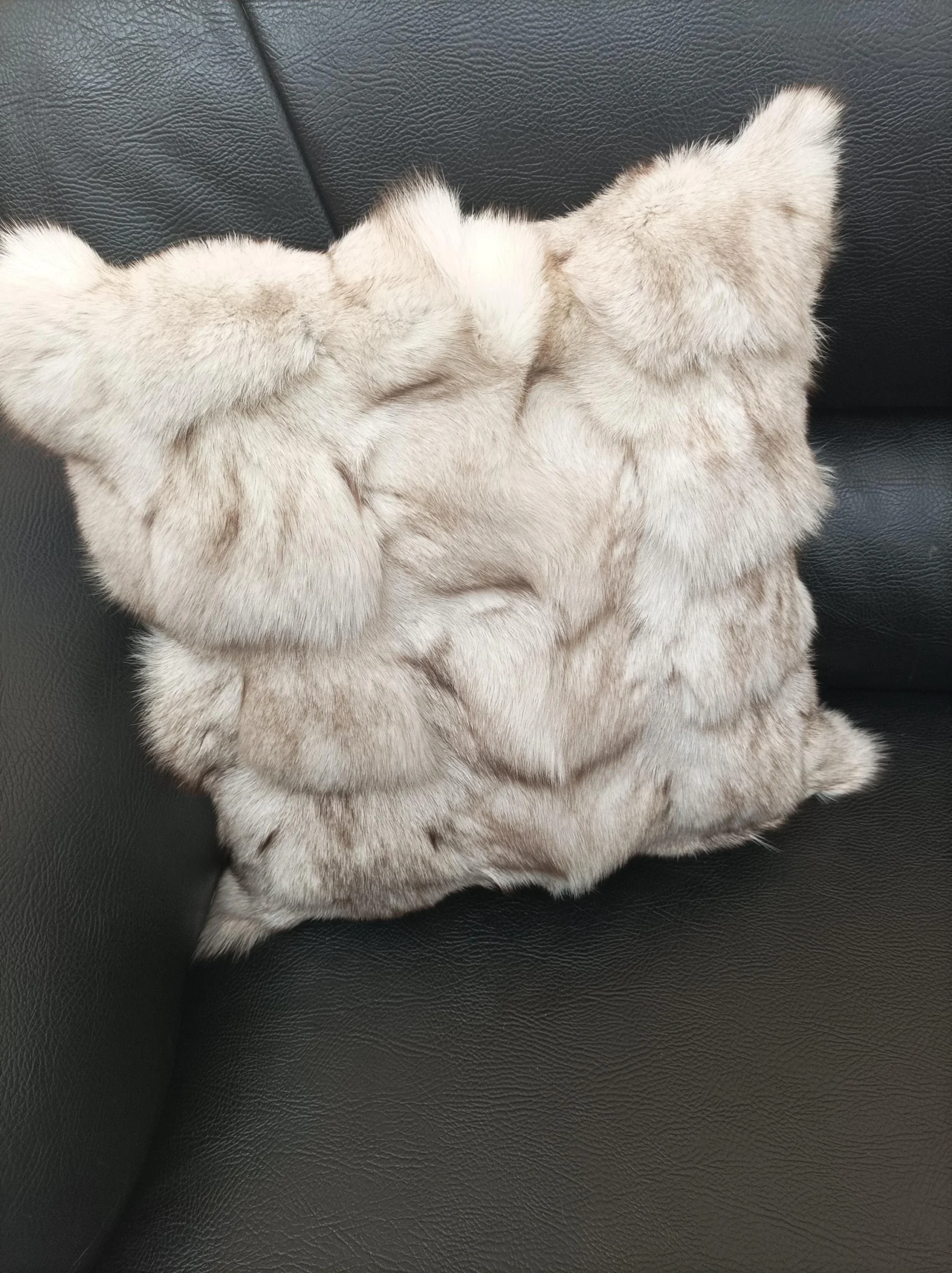 Real fox fur pillow ,natural color, Home warmer - Image 6