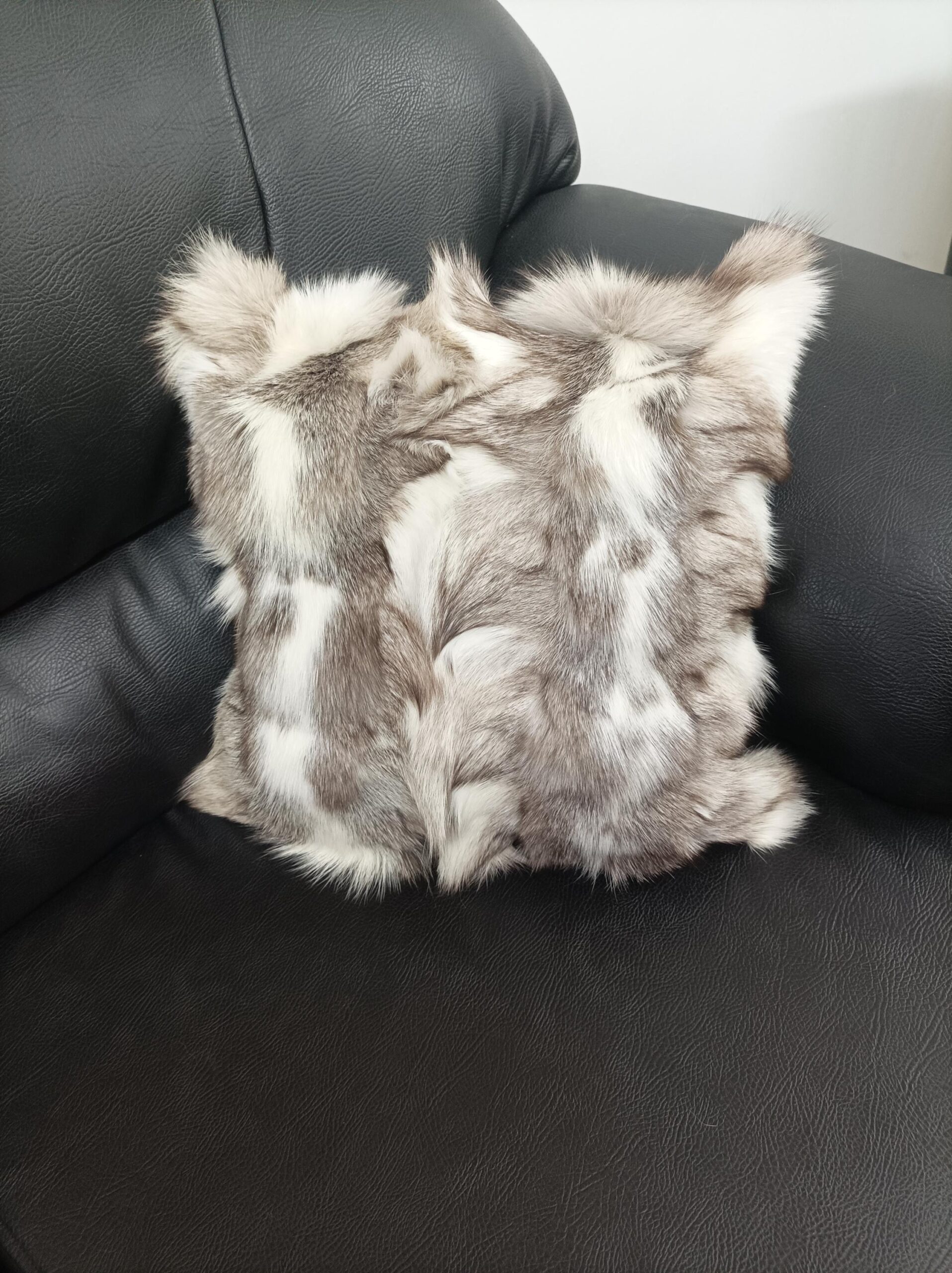 Real fox fur pillow ,natural color, Home warmer - Image 2