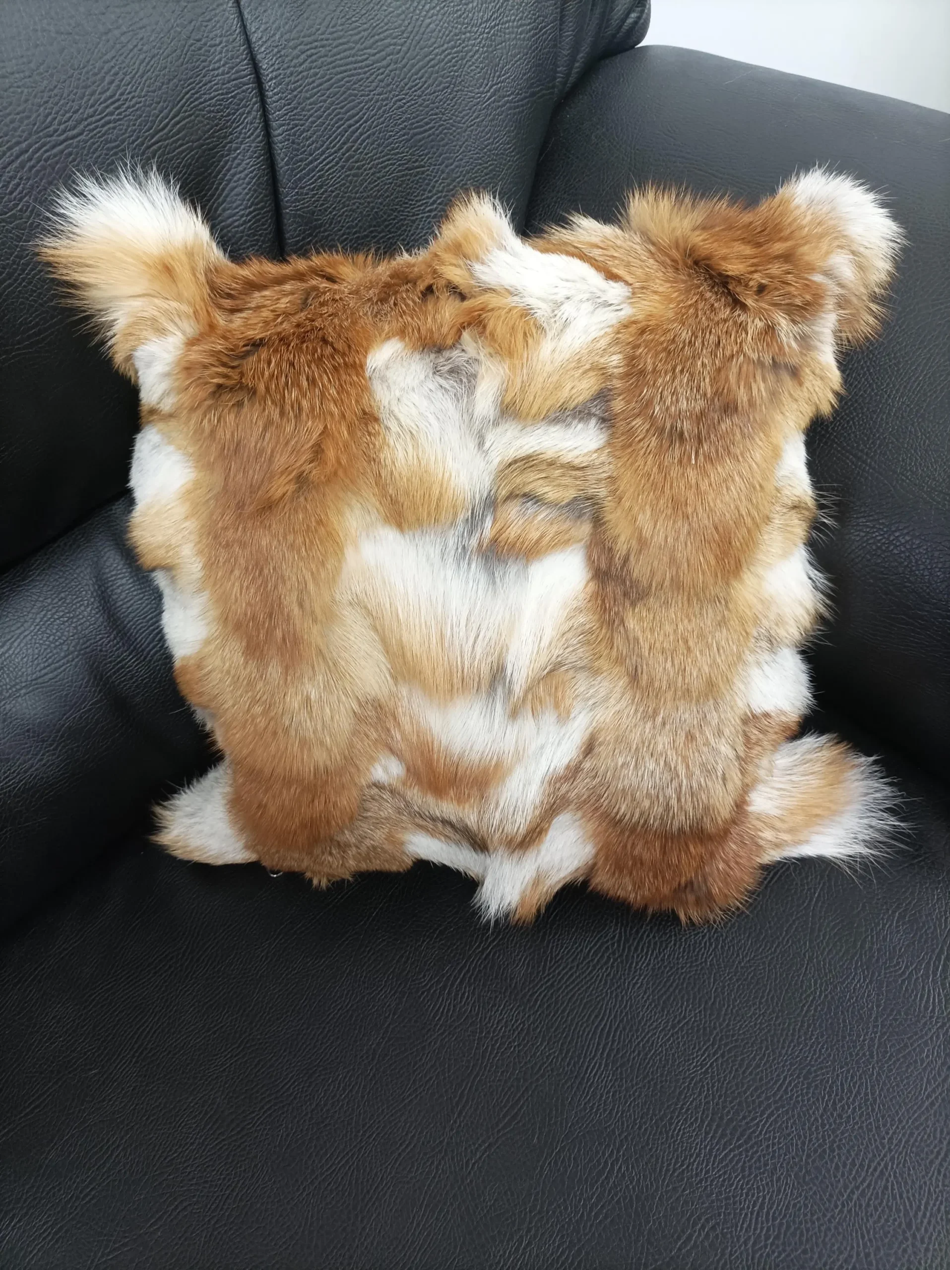 Real fox fur pillow ,natural color, Home warmer - Image 3