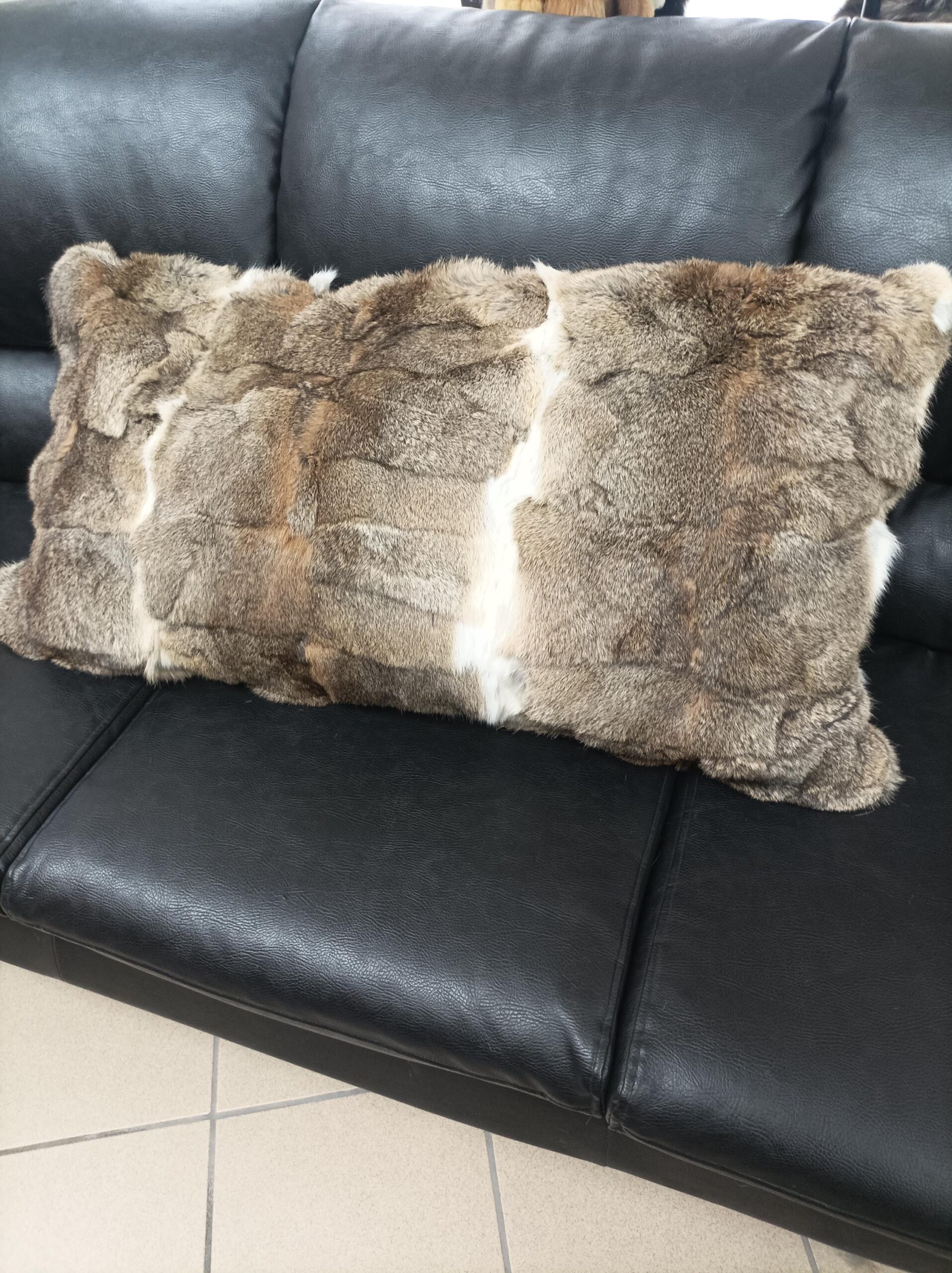 Real fox fur pillow ,natural color, Home warmer - Image 5