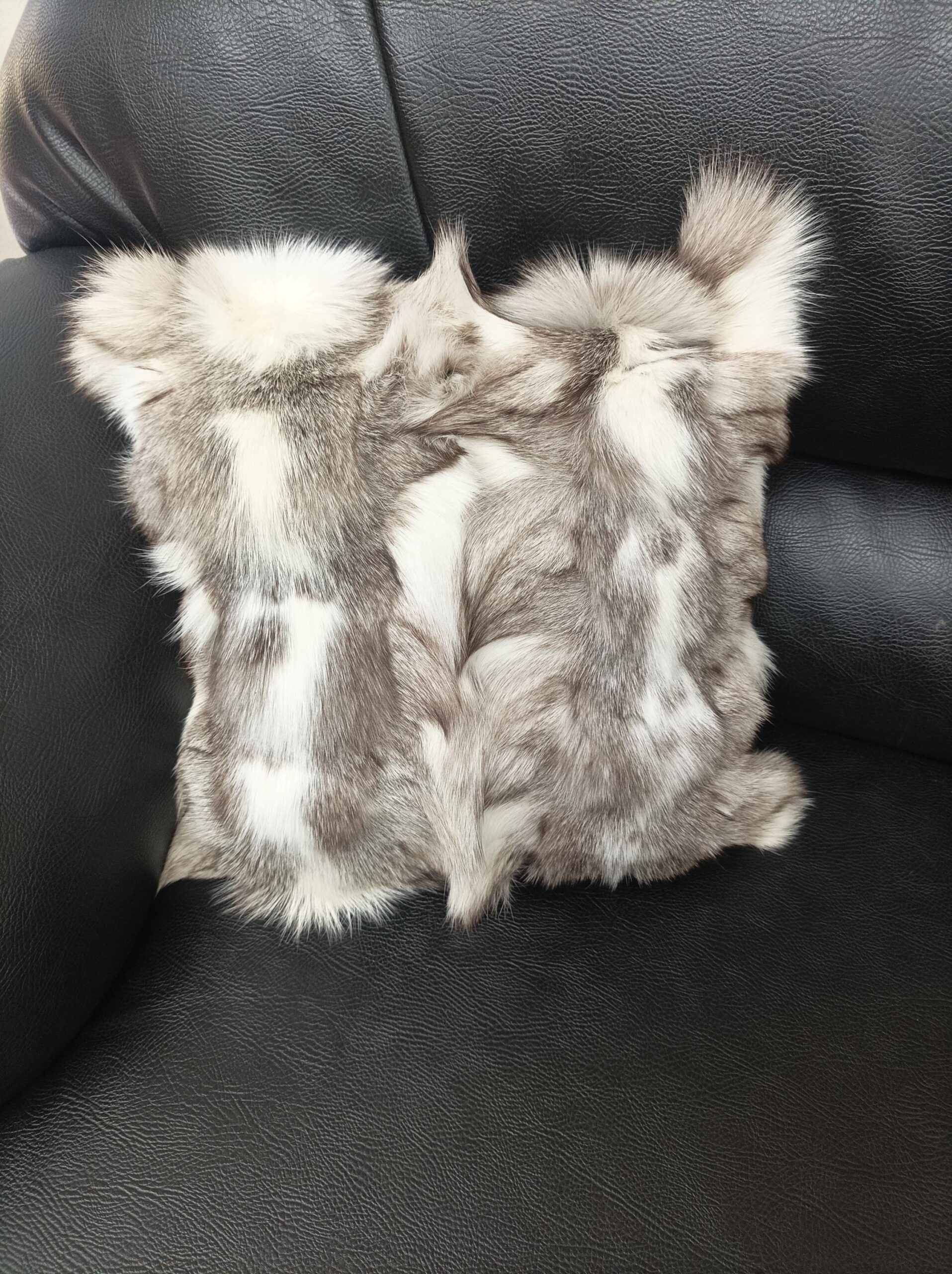 Real fox fur pillow ,natural color, Home warmer - Image 4
