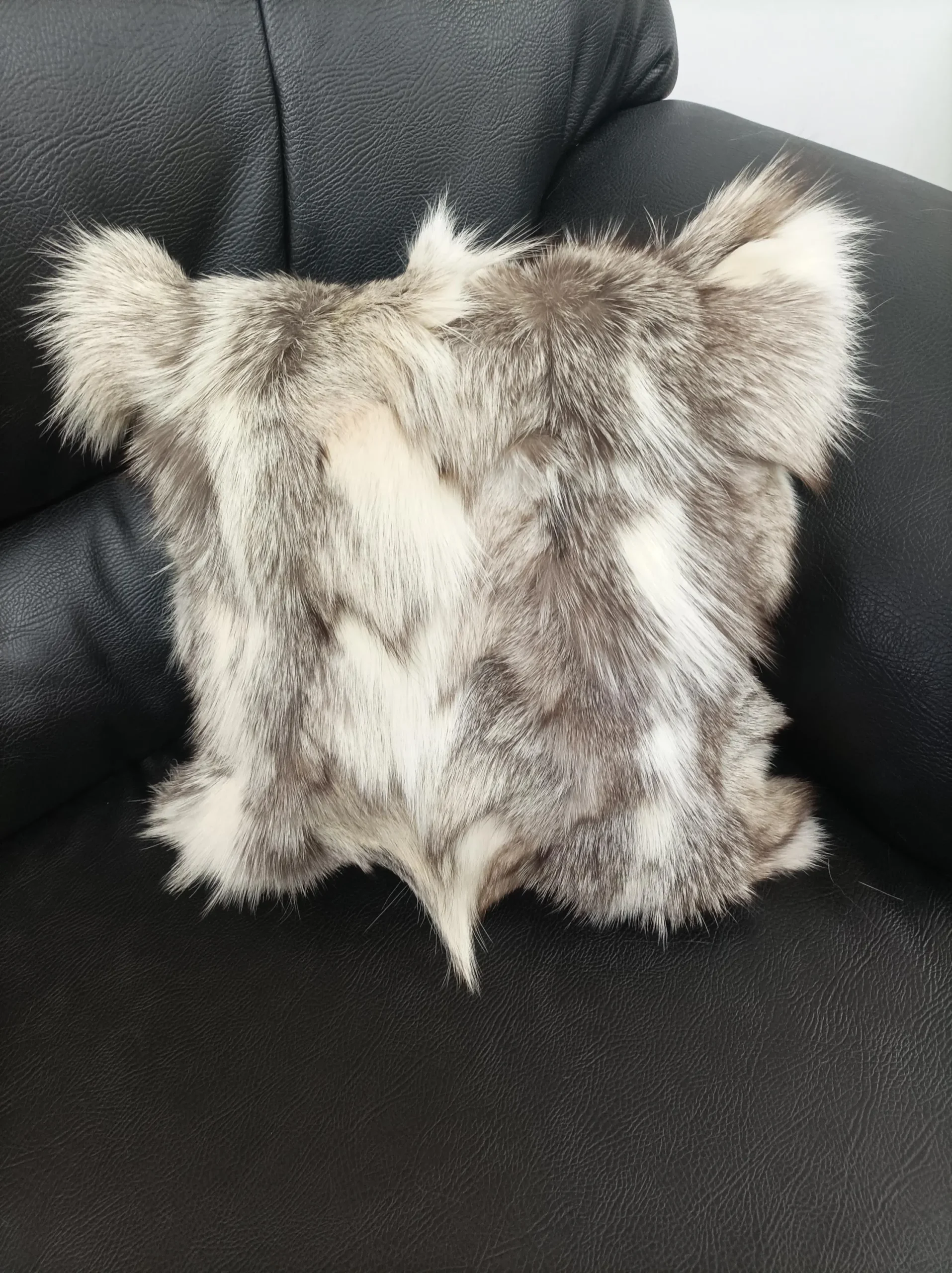 Real fox fur pillow ,natural color, Home warmer - Image 6
