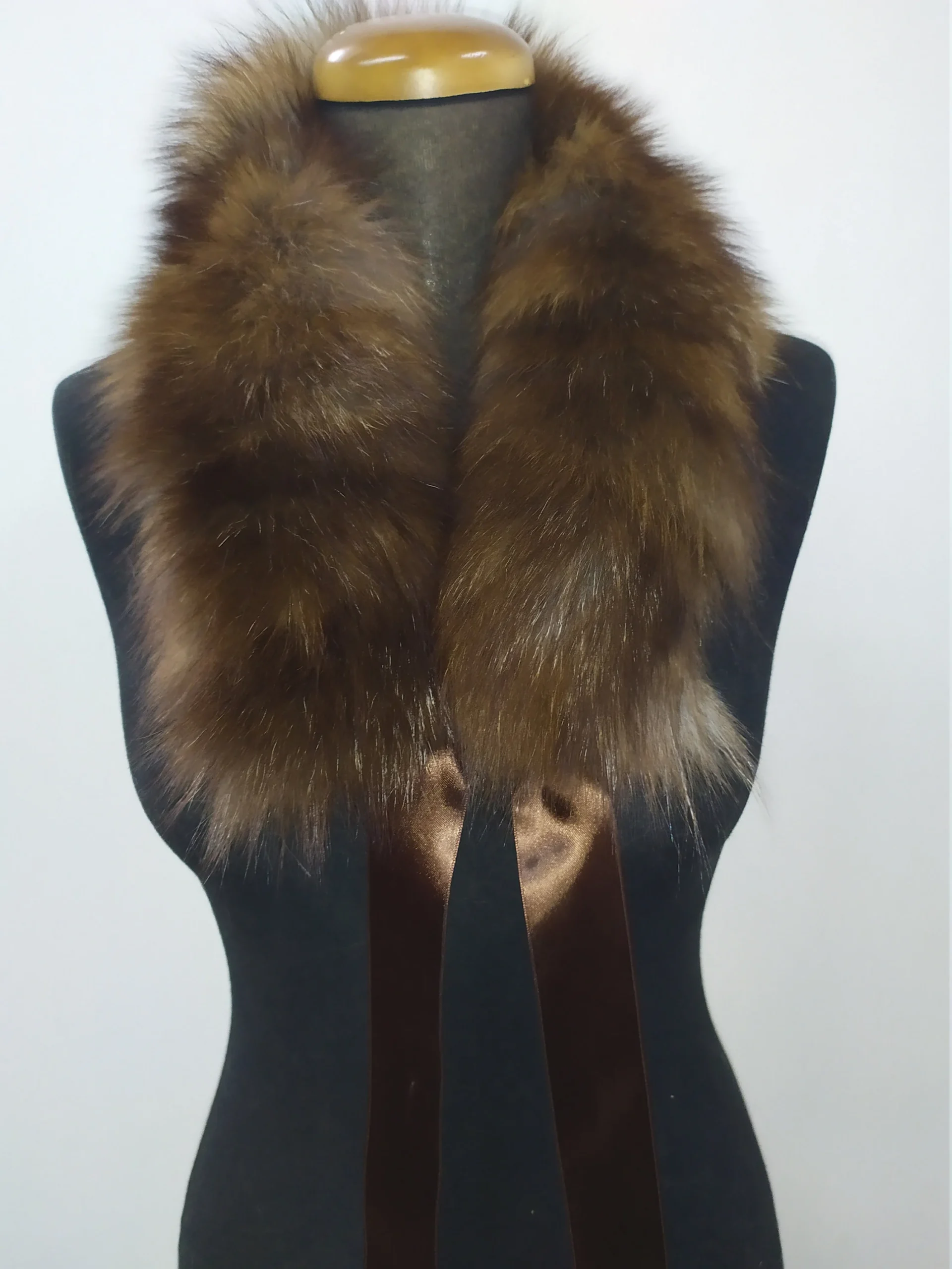 Brown Fox Fur Collar: Winter Coat Accessory (70cm) - Image 2