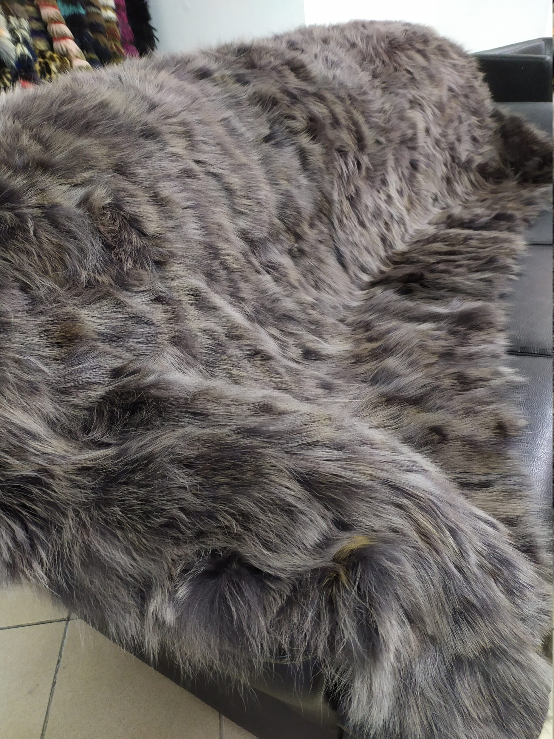 Real Coyote fur blanket throw Dark gray color, Home warmer - Image 2