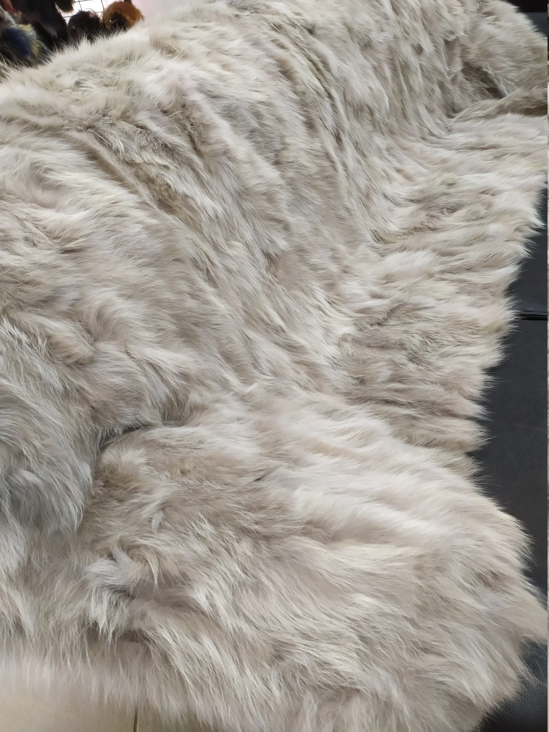 Real Finn Raccoon fur blanket throw light beige color, Home warmer - Image 4