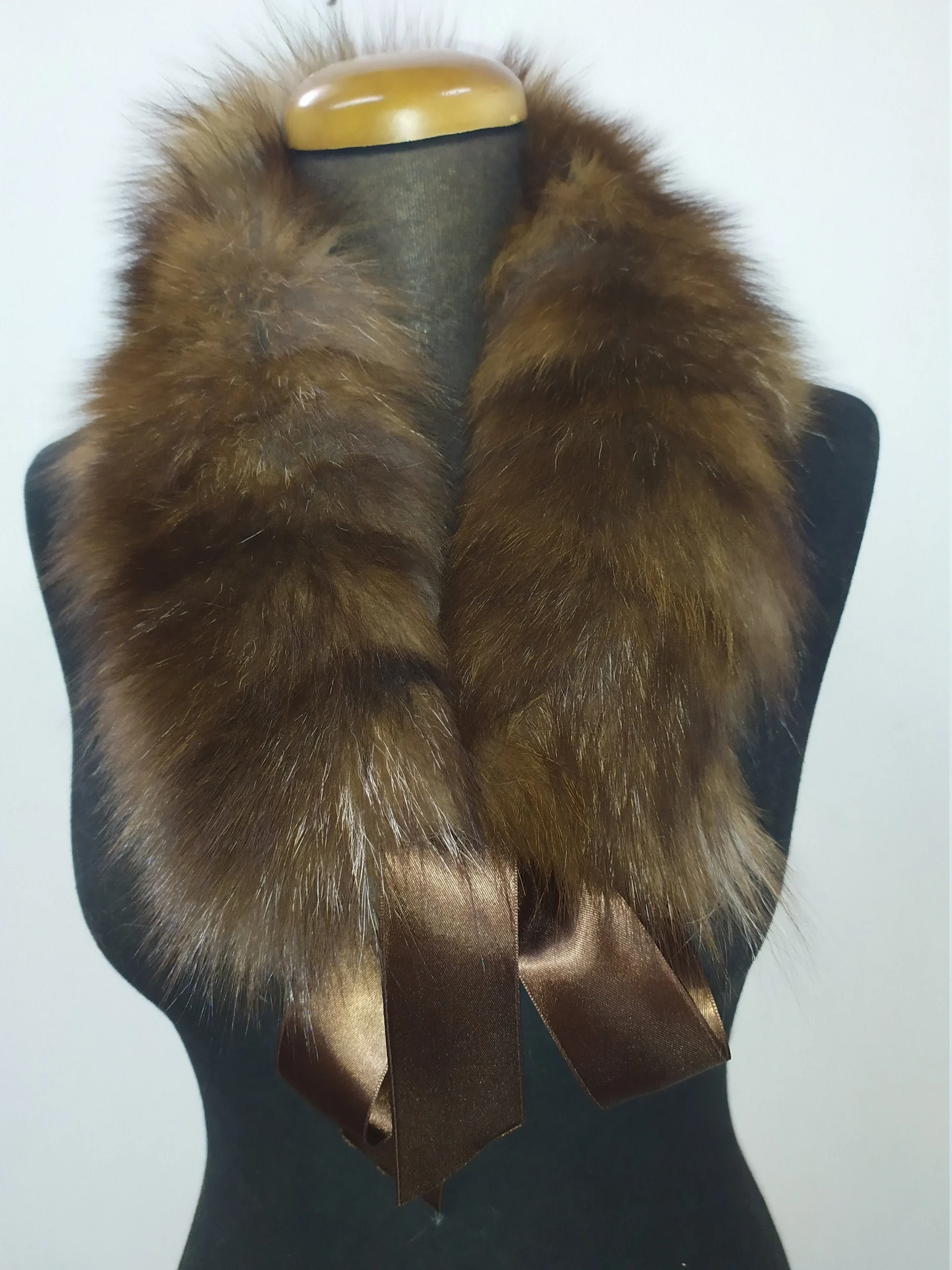 Brown Fox Fur Collar: Winter Coat Accessory (70cm) - Image 4